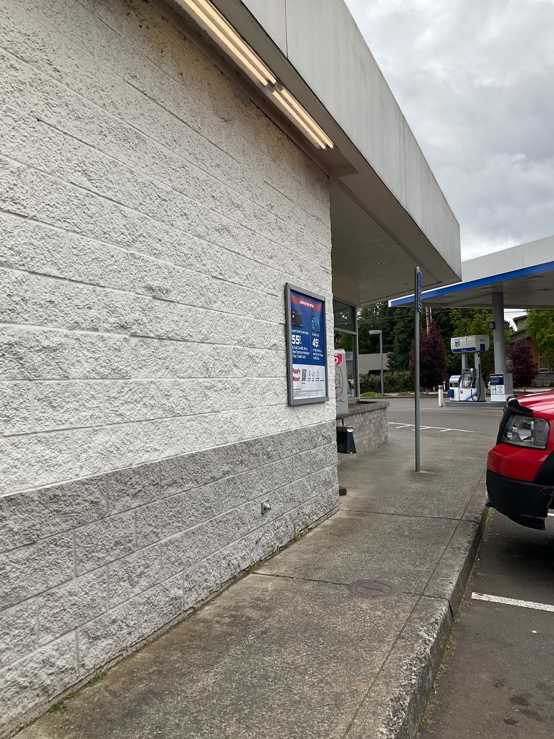 Store wash using Soft wash solution by Willamette Outdoor Wash LLC