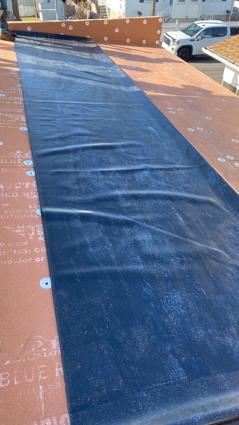 Owens Corning Duration Designer - Black Sable by A Plus Exterior