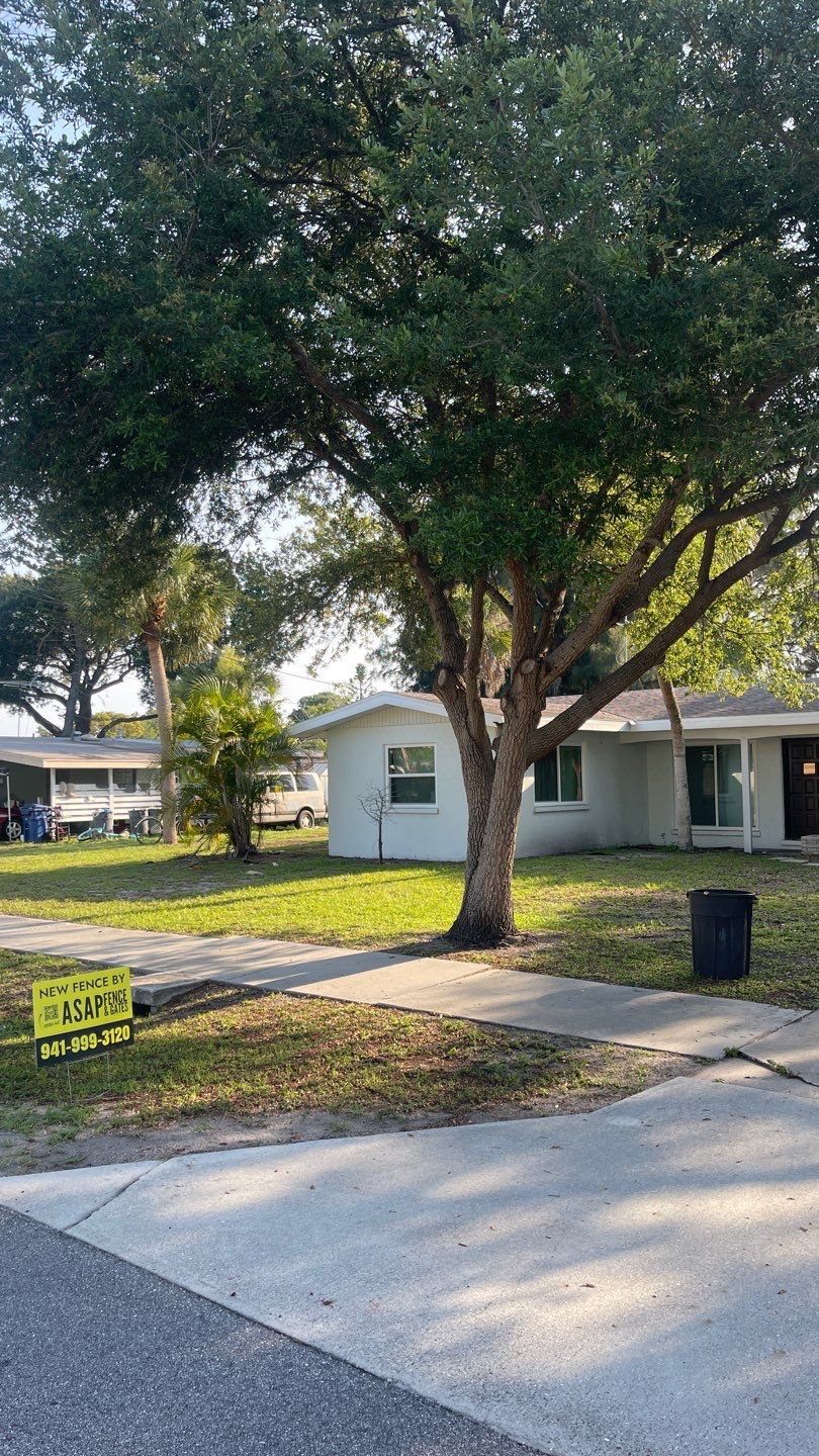 Venice, FL 6ft. Tall White Vinyl Privacy Fence by Asap fence and gates, LLC