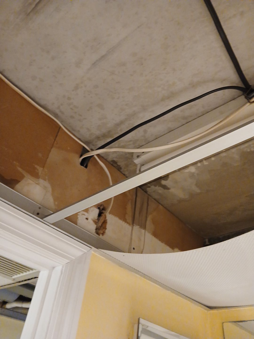 Water Damage Mitigation and Structural Drying in Delray Beach by SuperClean