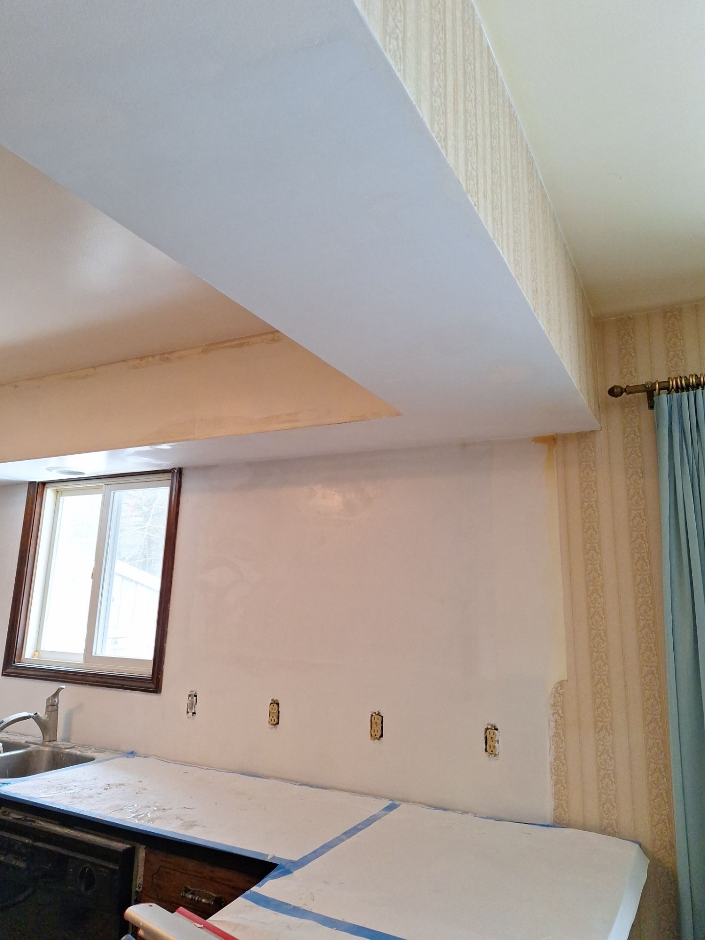 Drywall repairs/ family room by Gordon Painting