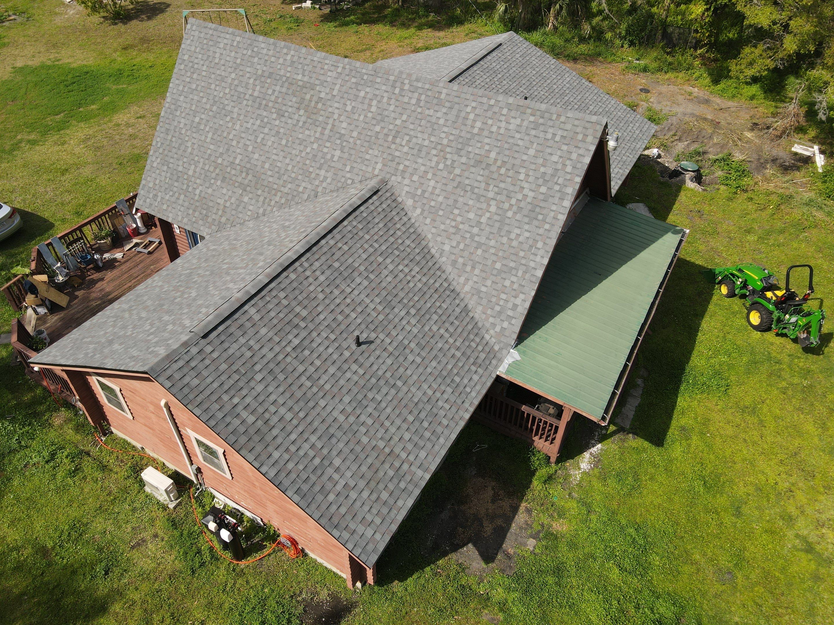 Roof Replacement in Wimauma FL by Steadfast Roofing 