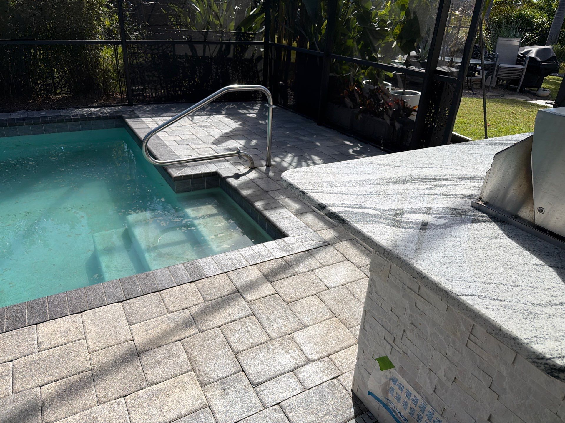 Full-Scale Paver Stripping and Sealing in La Paloma Sun City Center by Supreme Paver Experts