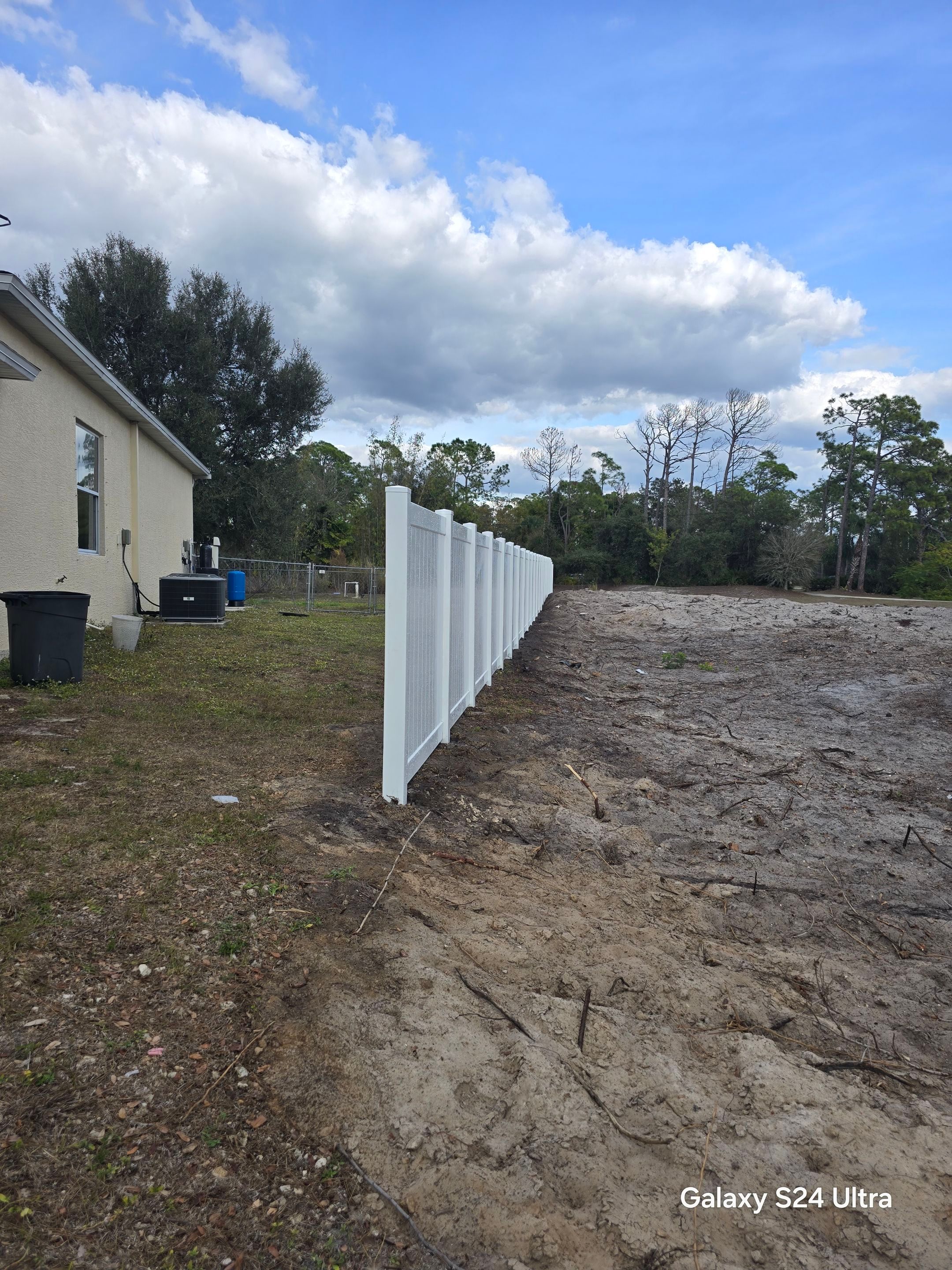 Vinyl Fence Install in North Port by True Fence LLC