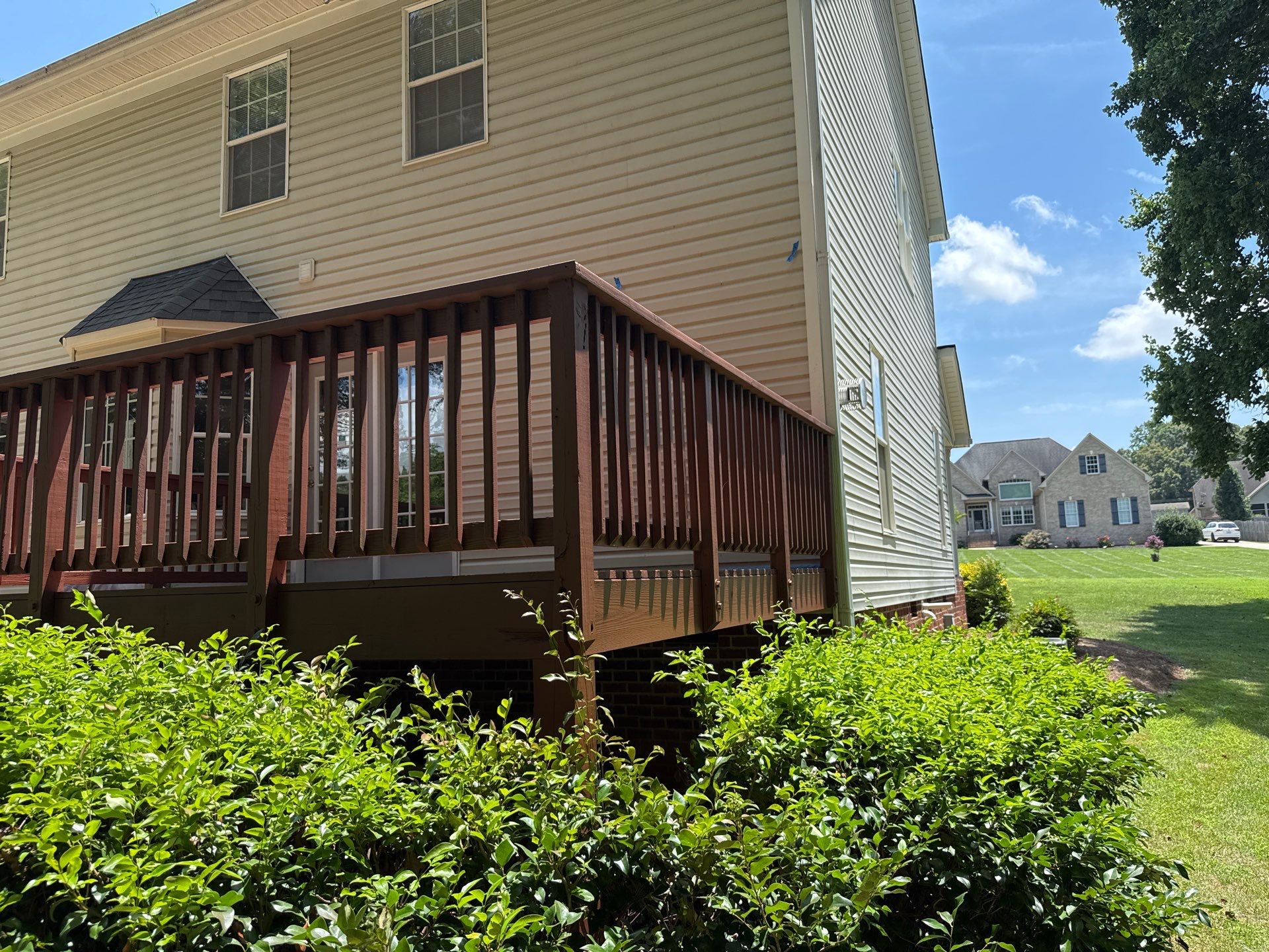 Wood Deck using Wood Stain by DuraSeal