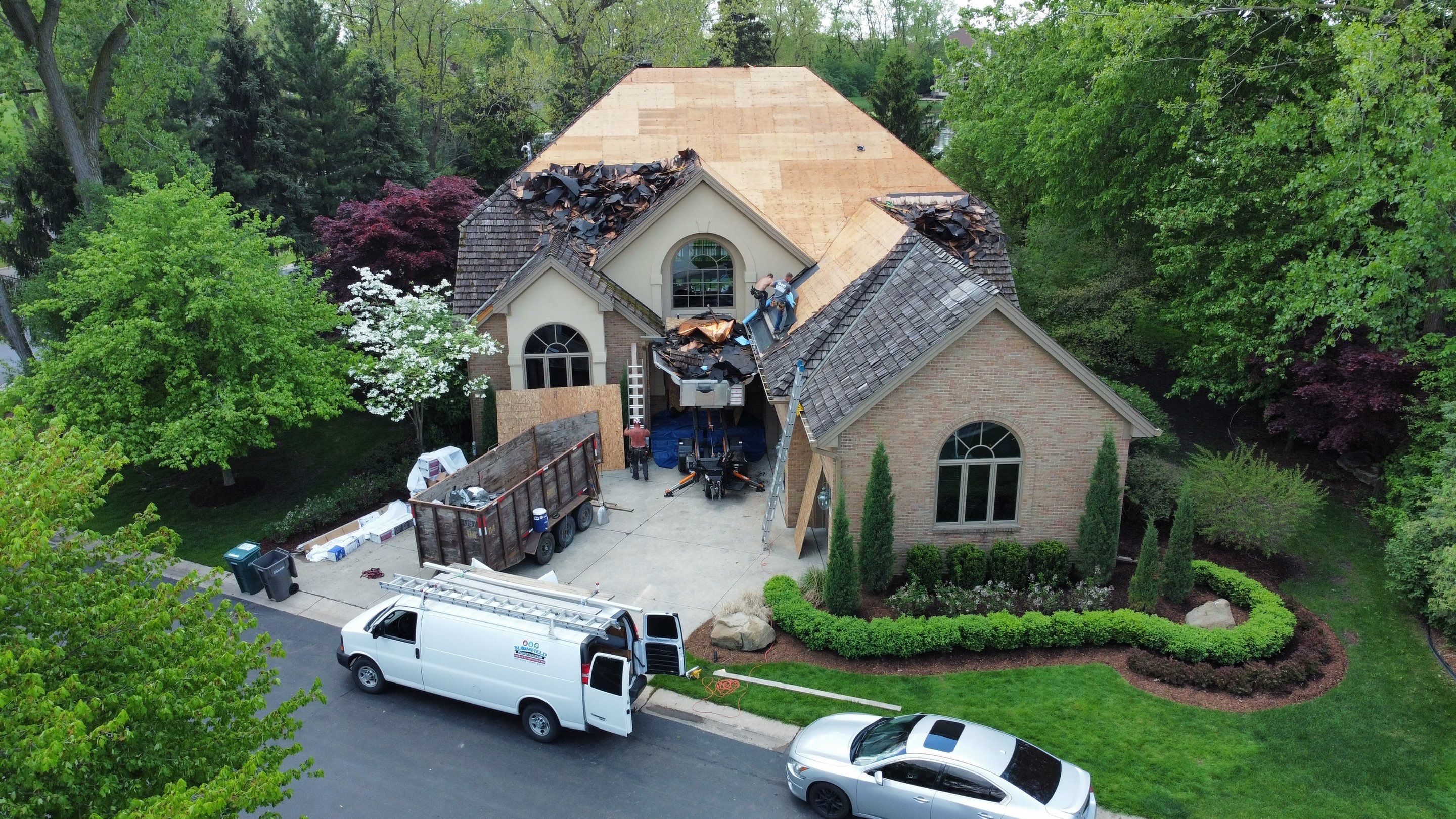 Roof Replacement - Private Residence   by Bloomfield Construction & Restoration