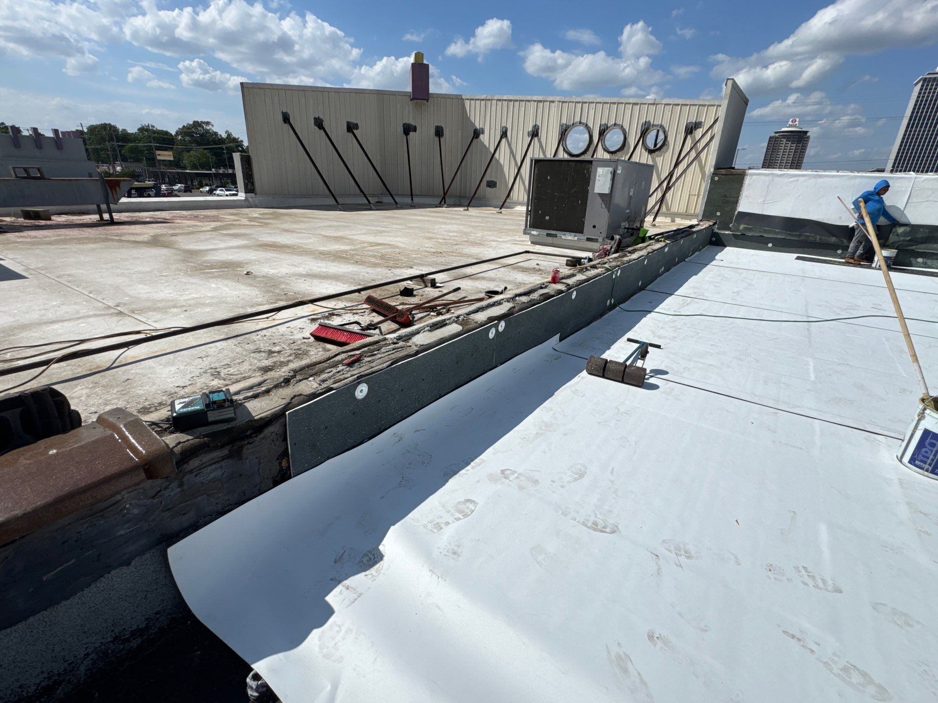 TPO Membrane Roof Replacement for Memphis Commercial Retail Center by Cool Roofs
