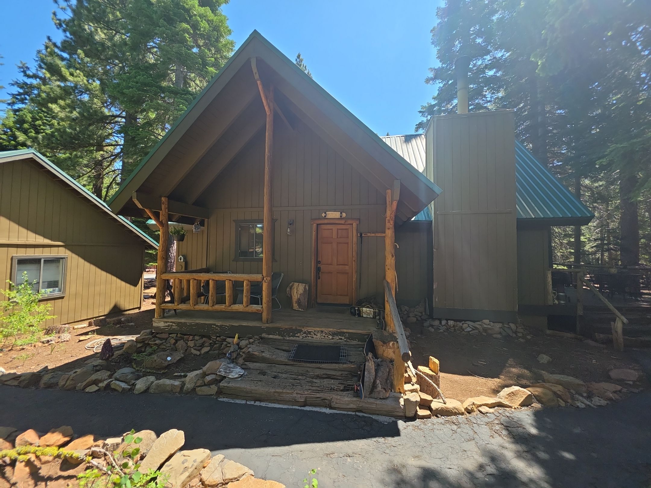 Entry Deck by The Tahoe Tradesman