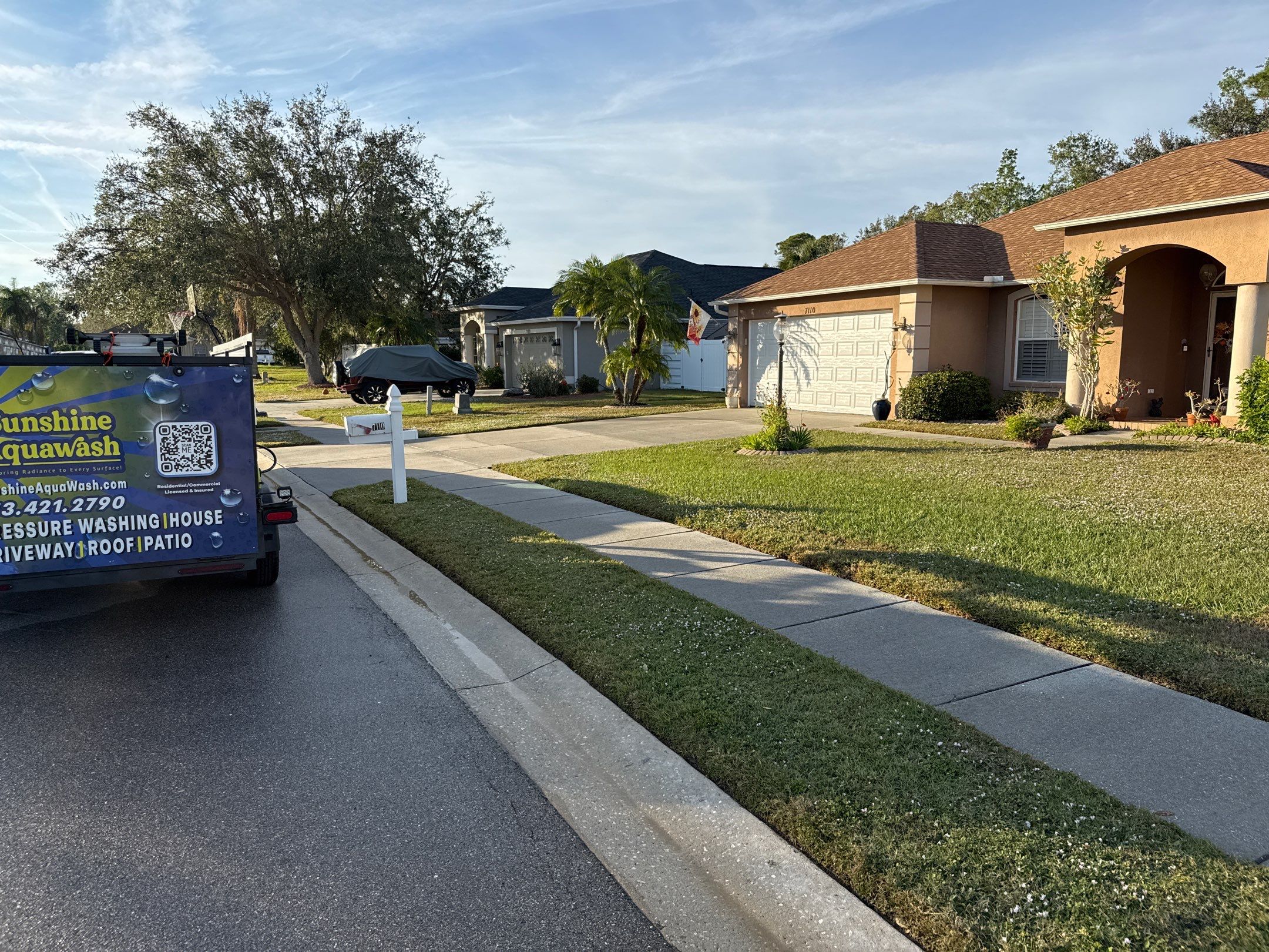 Driveway, Sidewalk, Street Curbing & Pool Screen Enclosure Cleaning in Regency Oaks, Palmetto, FL | Sunshine AquaWash by Sunshine AquaWash