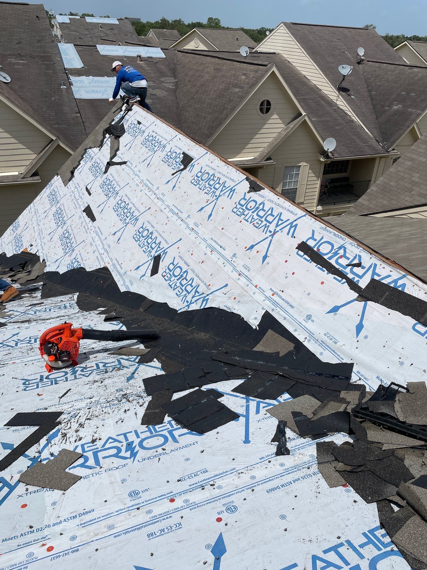 Residential Roofing Installation using Owen's Corning Duration (Lifetime) Shingles by Roof Repair Company