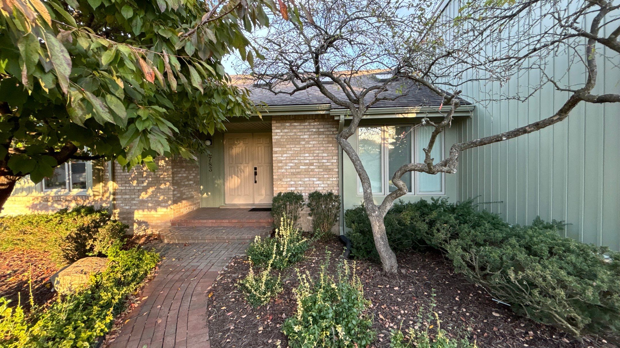 Siding Replacement using Alside 7" B&B by 180 Contractors