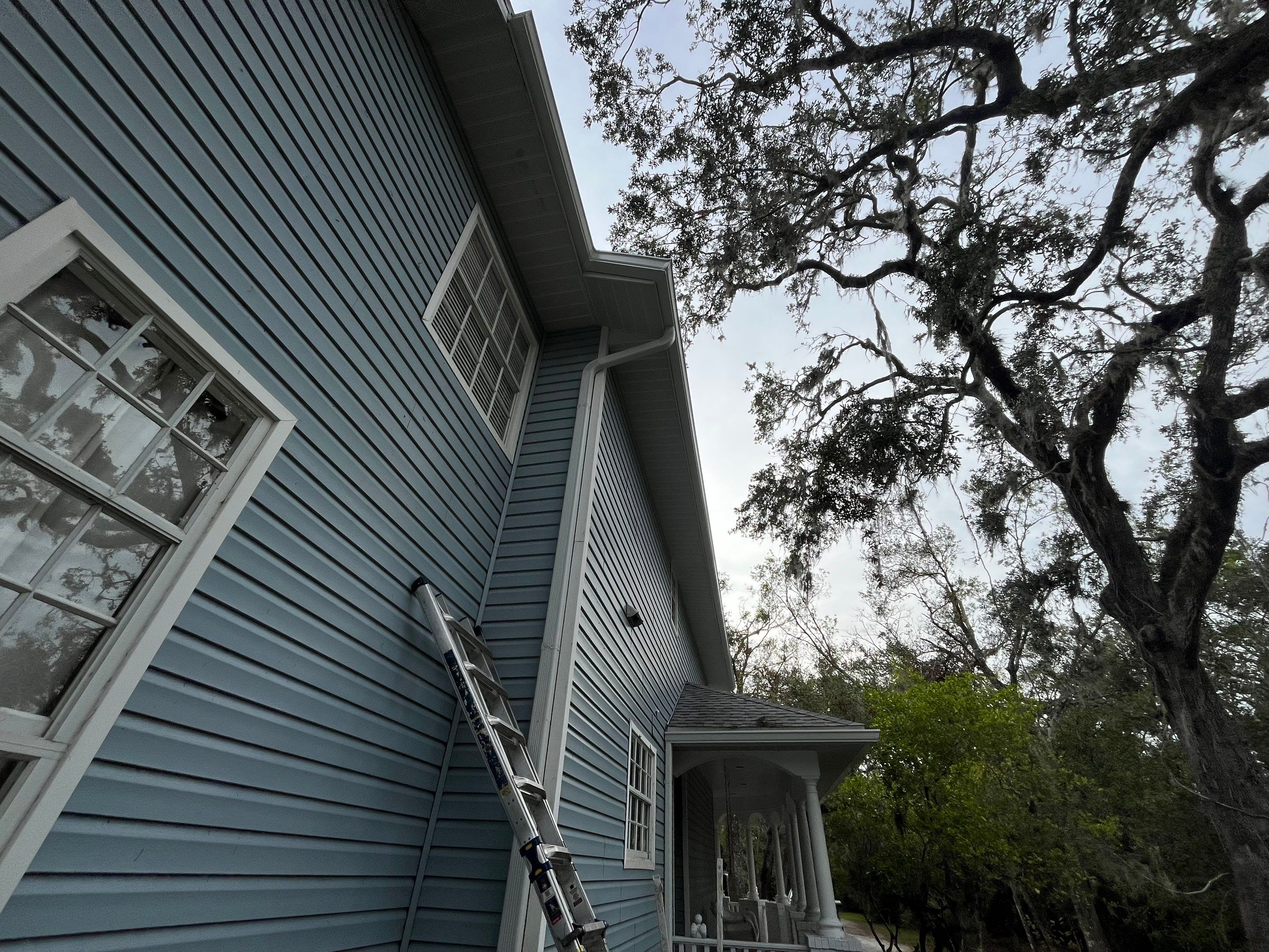 6-inch Seamless Gutters Installed in Bradenton FL by Gutter Professors