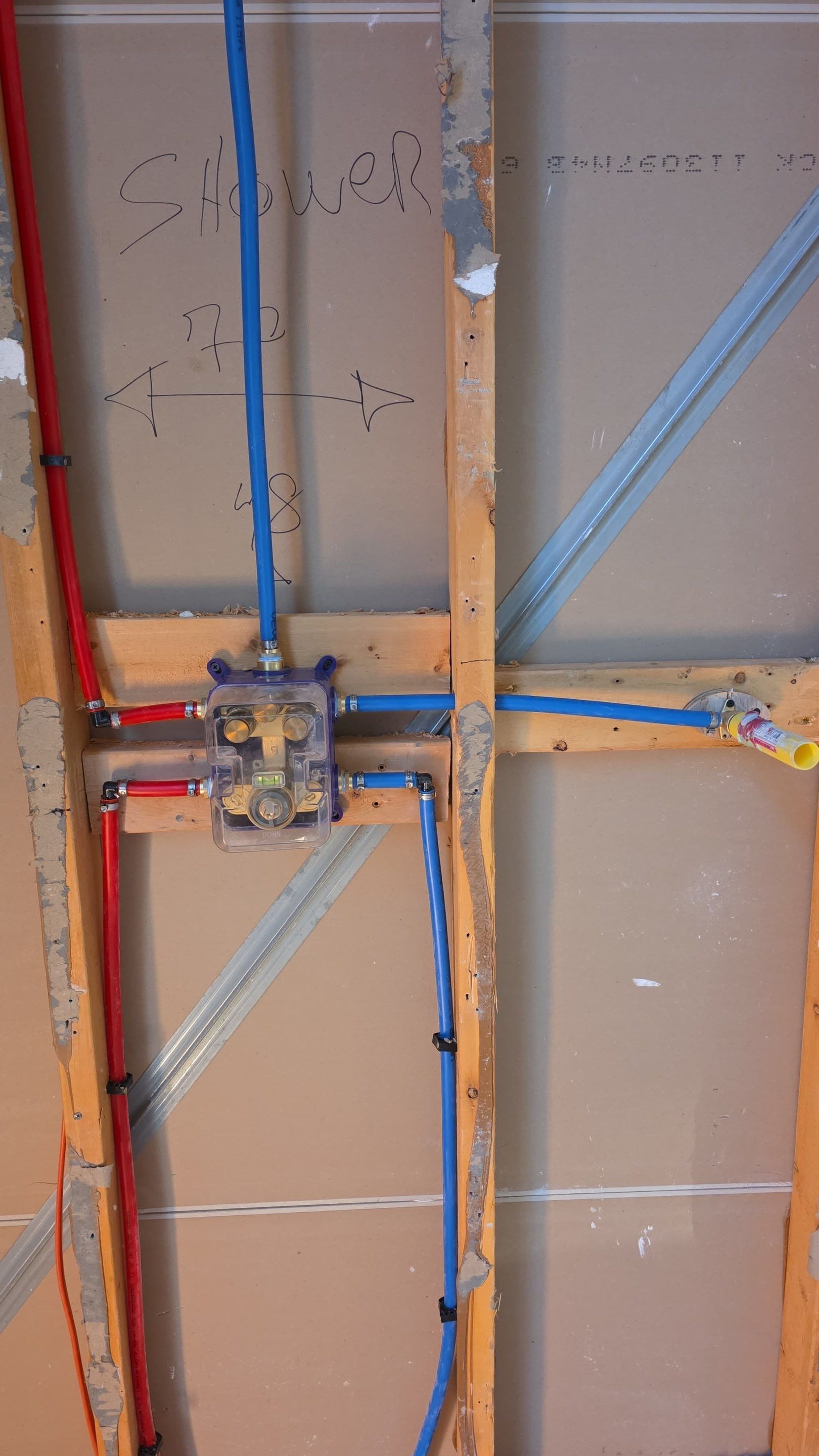 Master bathroom renovation by Prudencio