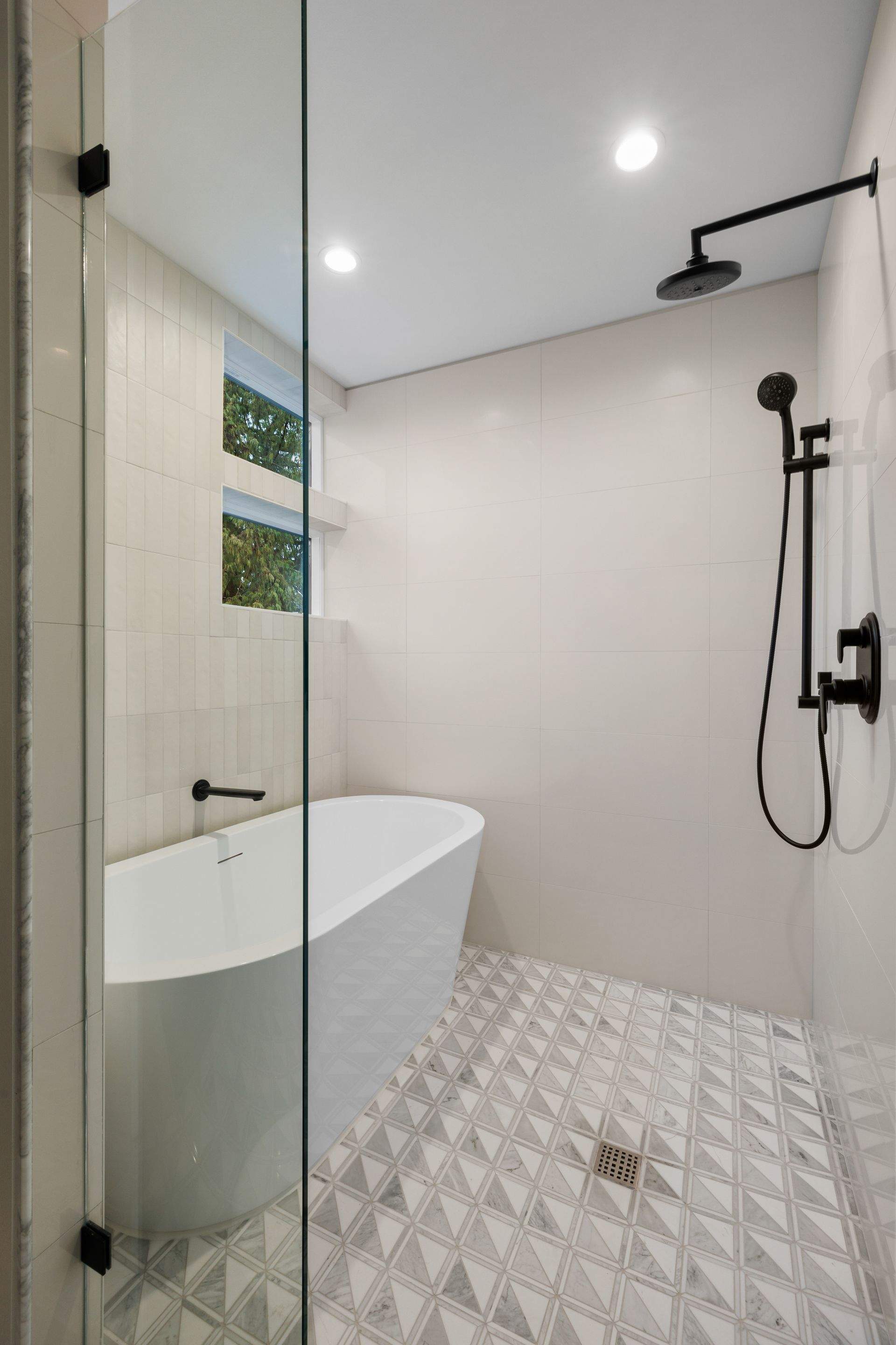 Wedgwood in-fill development by LinMak Construction