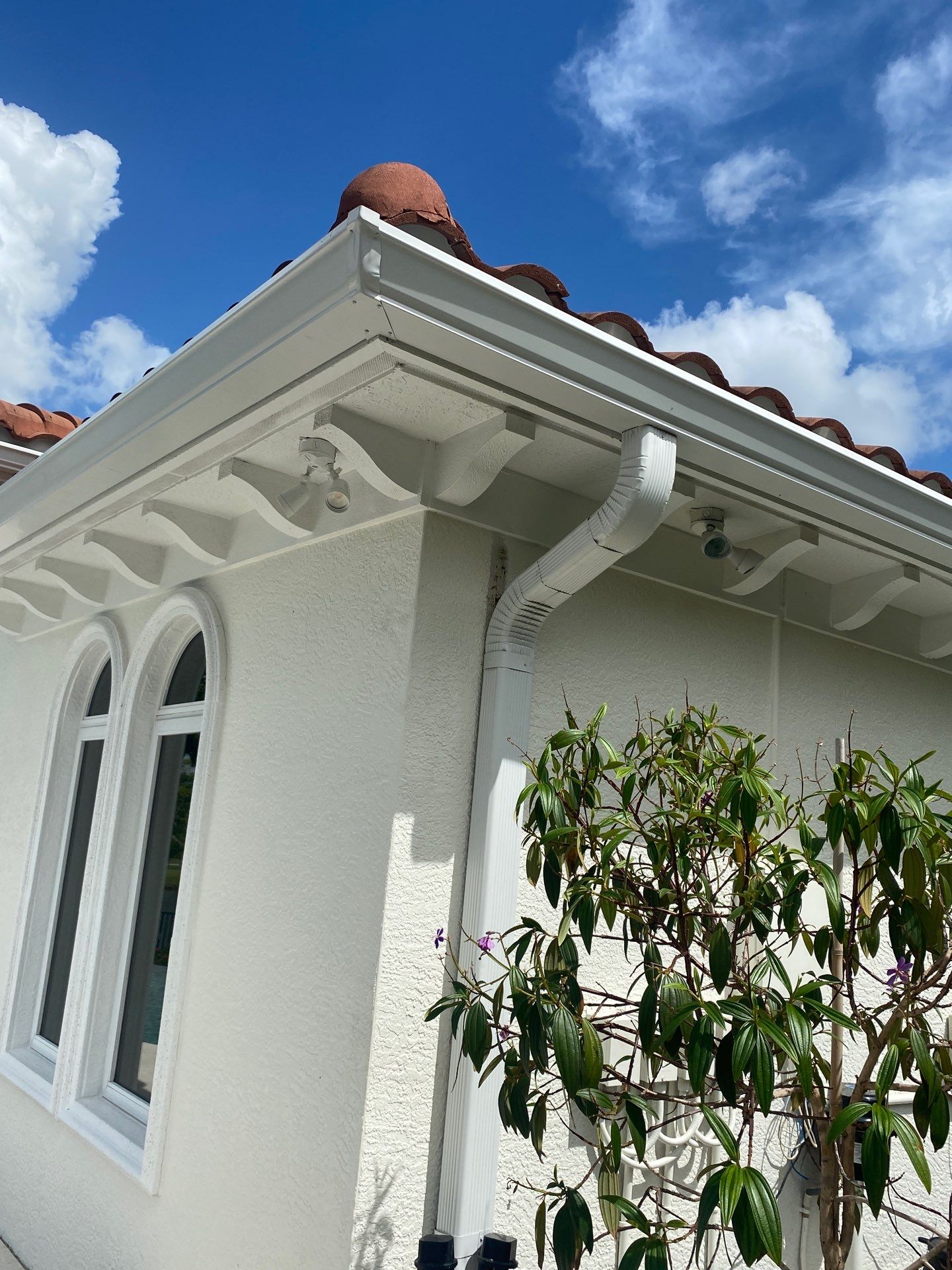 7-Inch Seamless Gutters Installed in Fort Myers FL by Gutter Professors