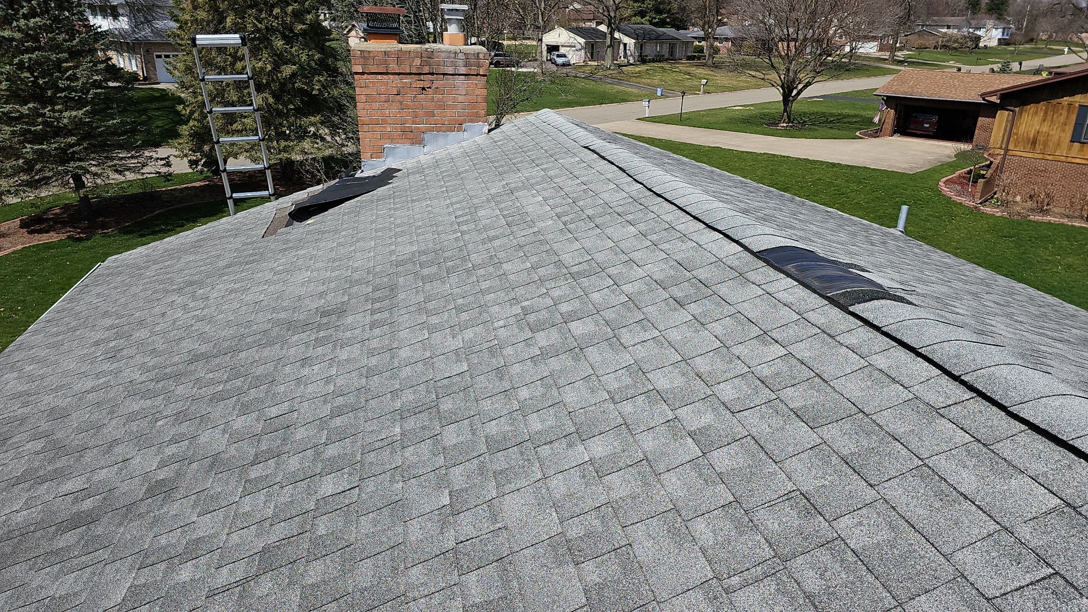 ATLAS PINNACLE COLOR: COASTAL GRANITE by Eagle Eye Roofing