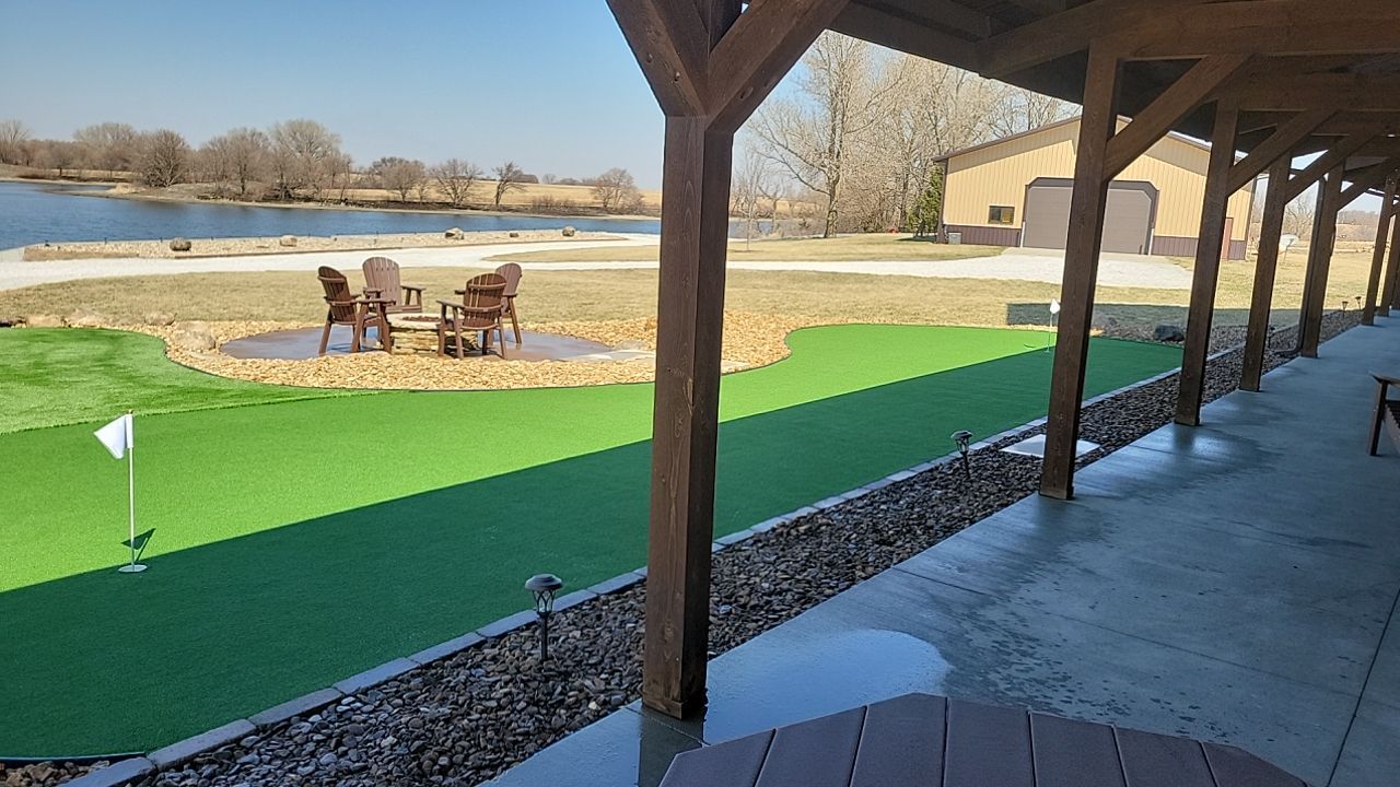 Putting Green / Driving Range / Entertaining space. by New Horizon Landscapes