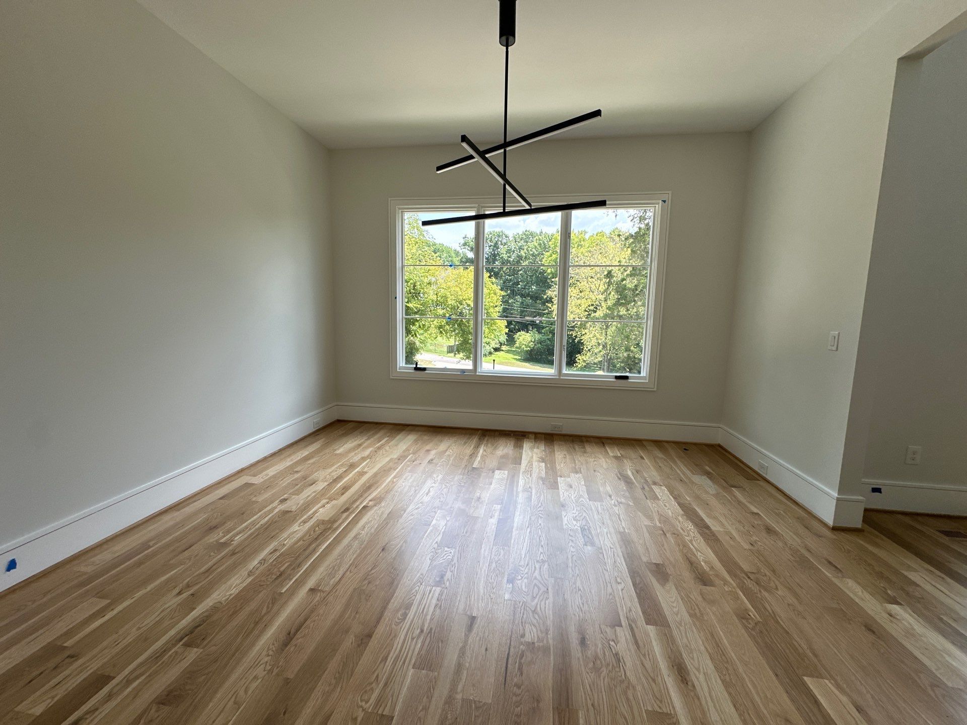 Interior Paint and Flooring in Nashville by Music City Improvements