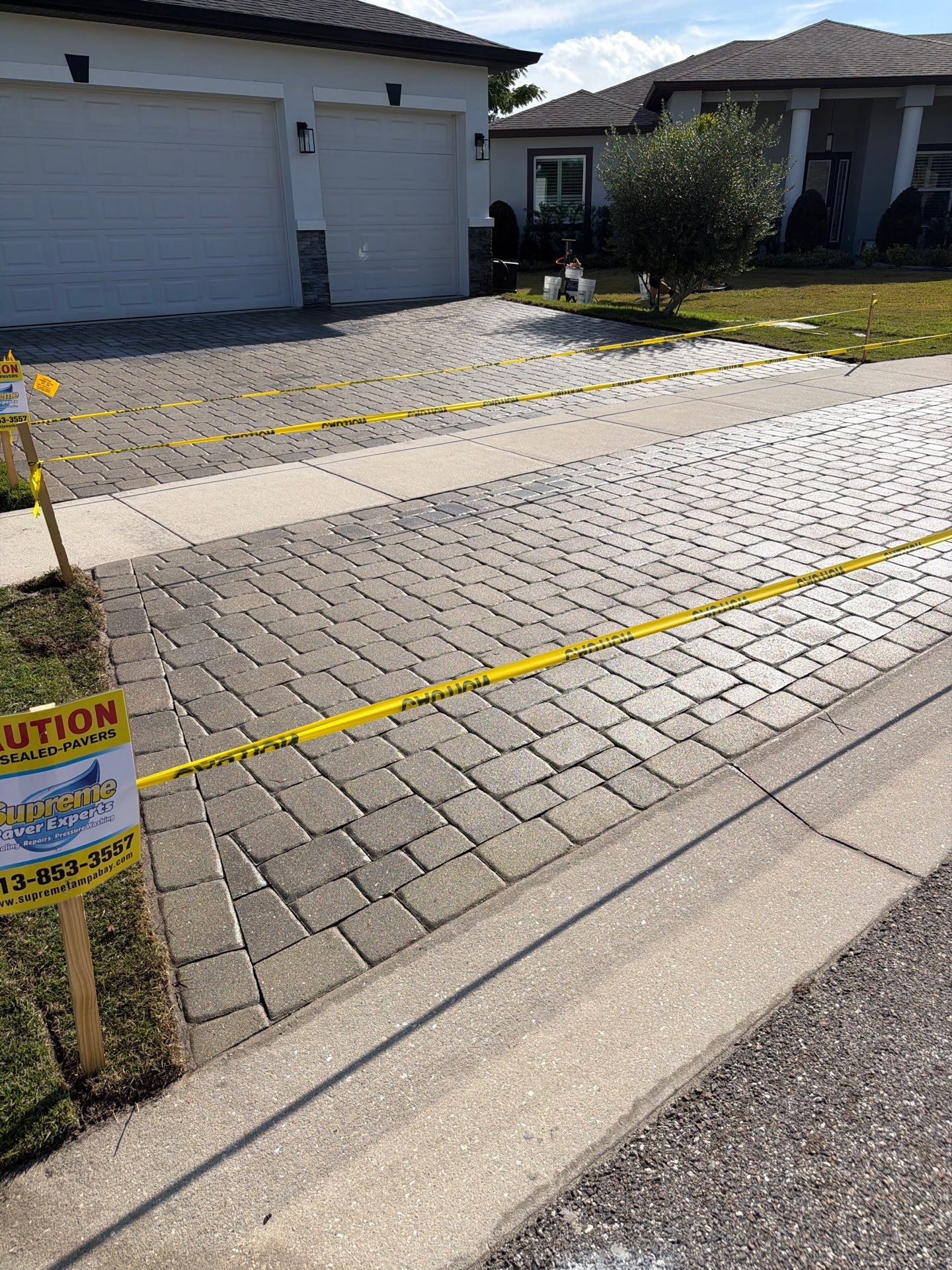 Full-Scale Paver Stripping and Sealing in La Paloma Sun City Center by Supreme Paver Experts