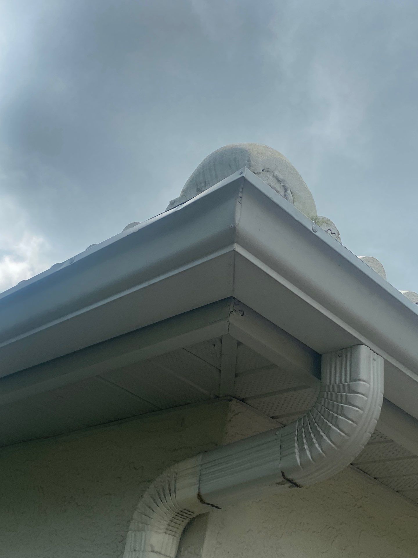 Leaf Guard using Gutter Guards for Florida Home by Gutter Professors