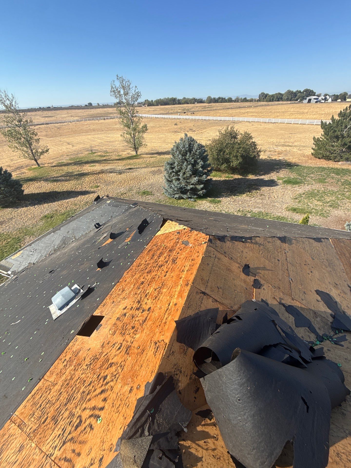 Full Residential Roof Replacement with Architectural Shingles in Mountain Home by Olive Roofing