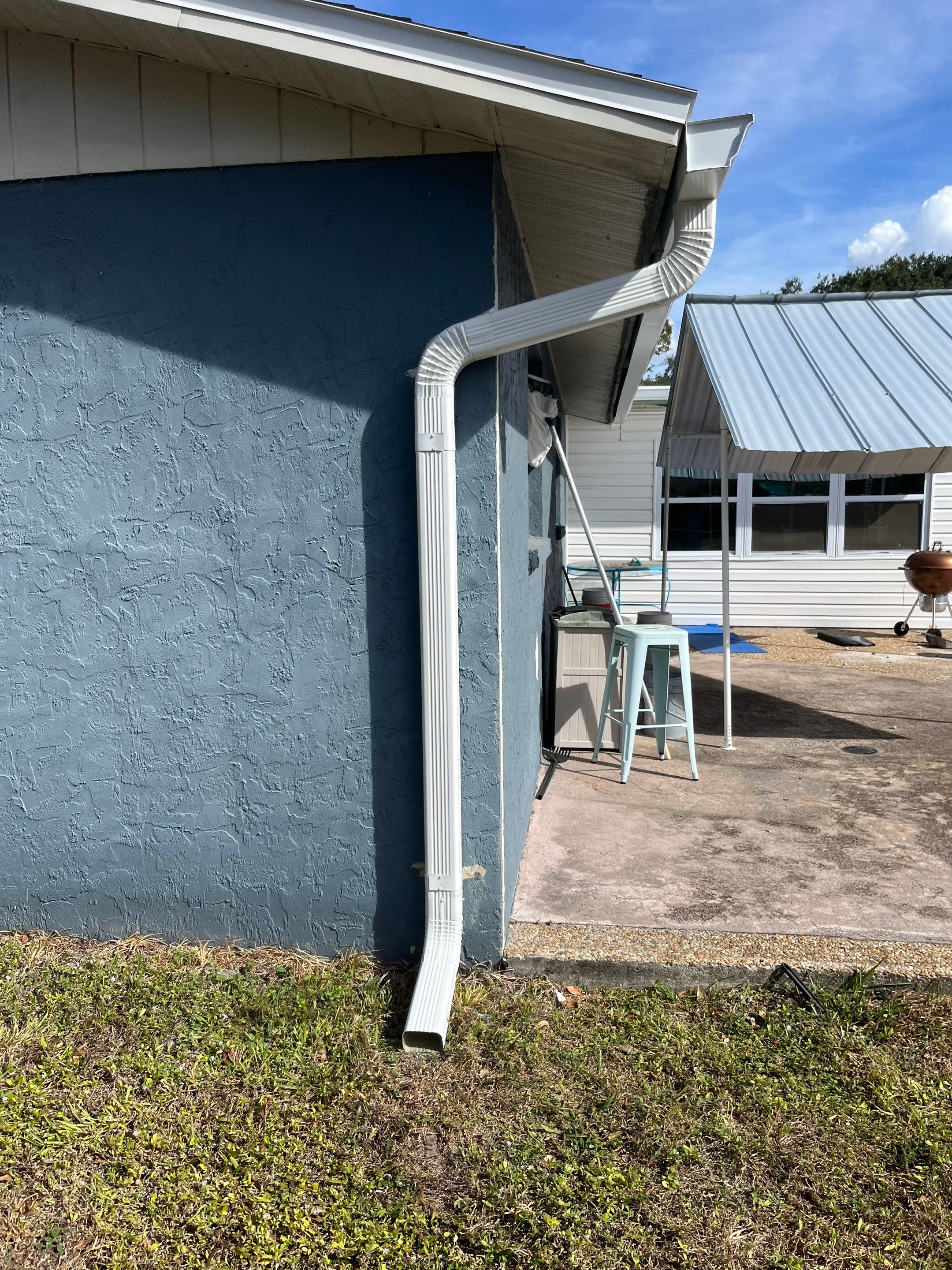 White 6-inch K-Style Gutters for Sarasota Homes by Gutter Professors