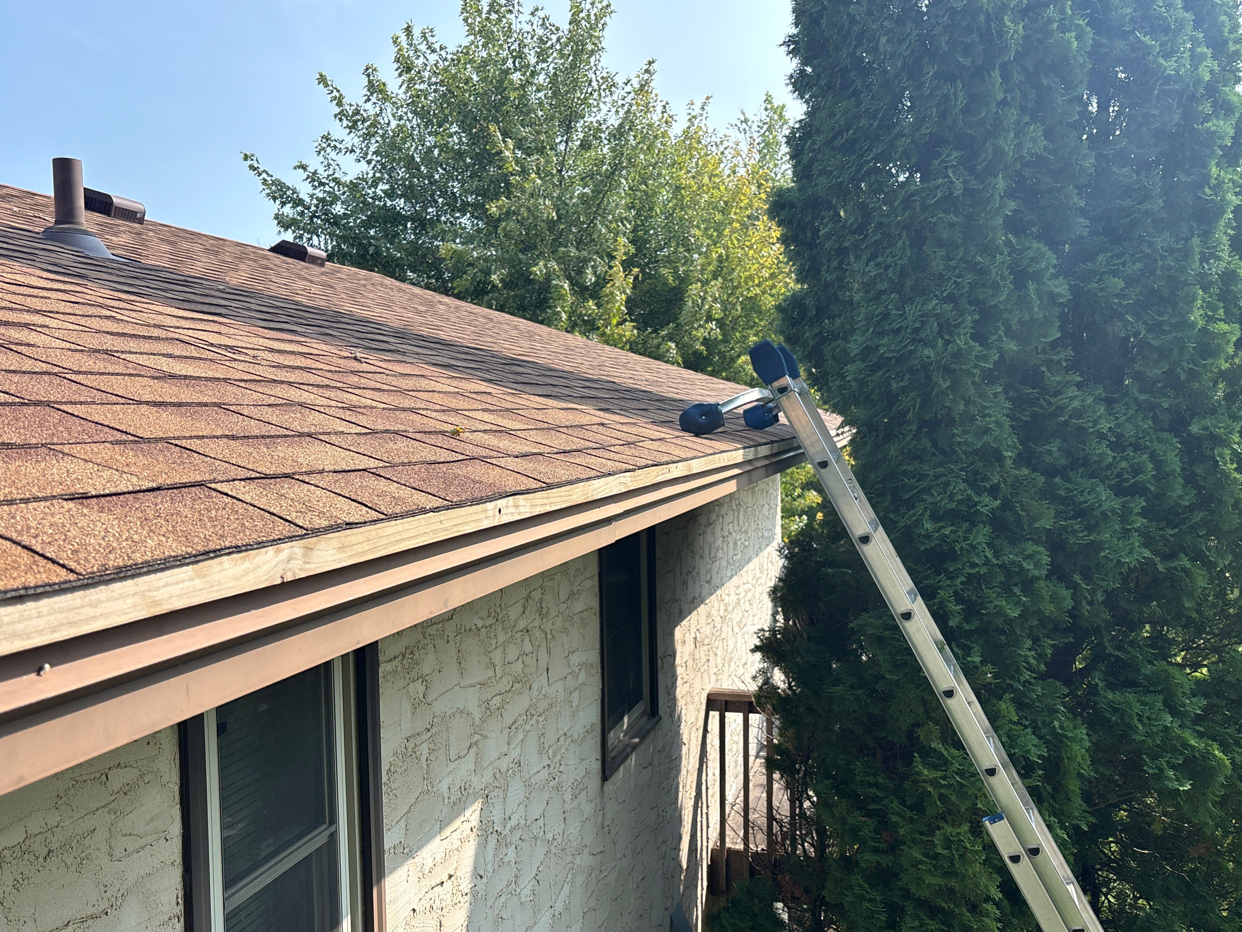 5-Inch Seamless Gutter Installation with Leaf Exterminator – Corcoran, MN by Next Level Seamless Gutters / Exteriors Inc.