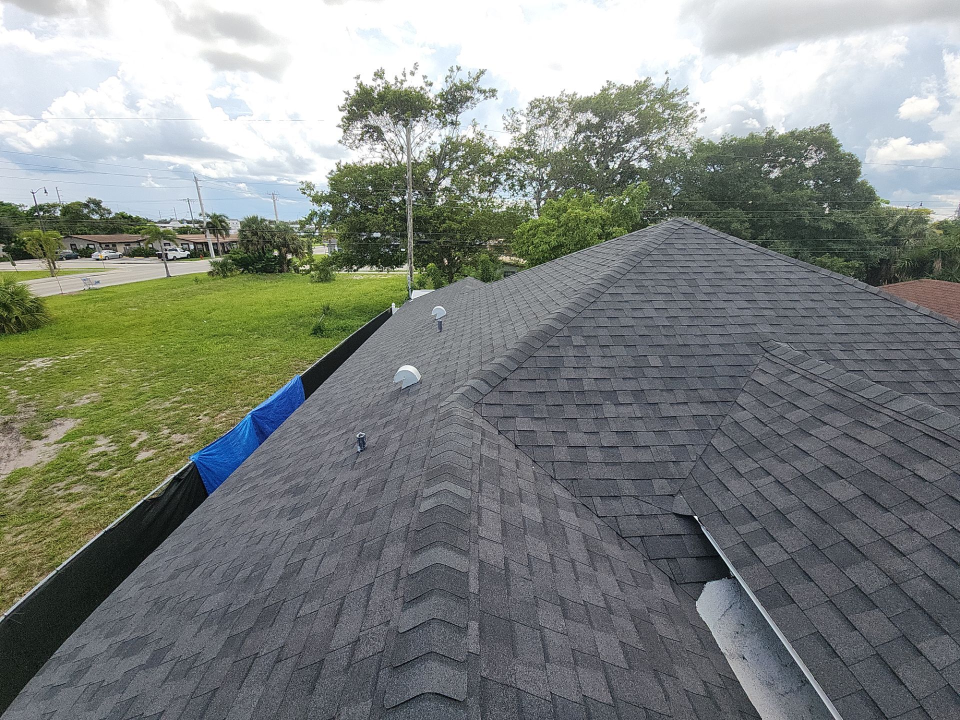 Shingle Roof Replacement in Pompano Beach – Expert Craftsmanship & Impressive Service by Aastro Roofing