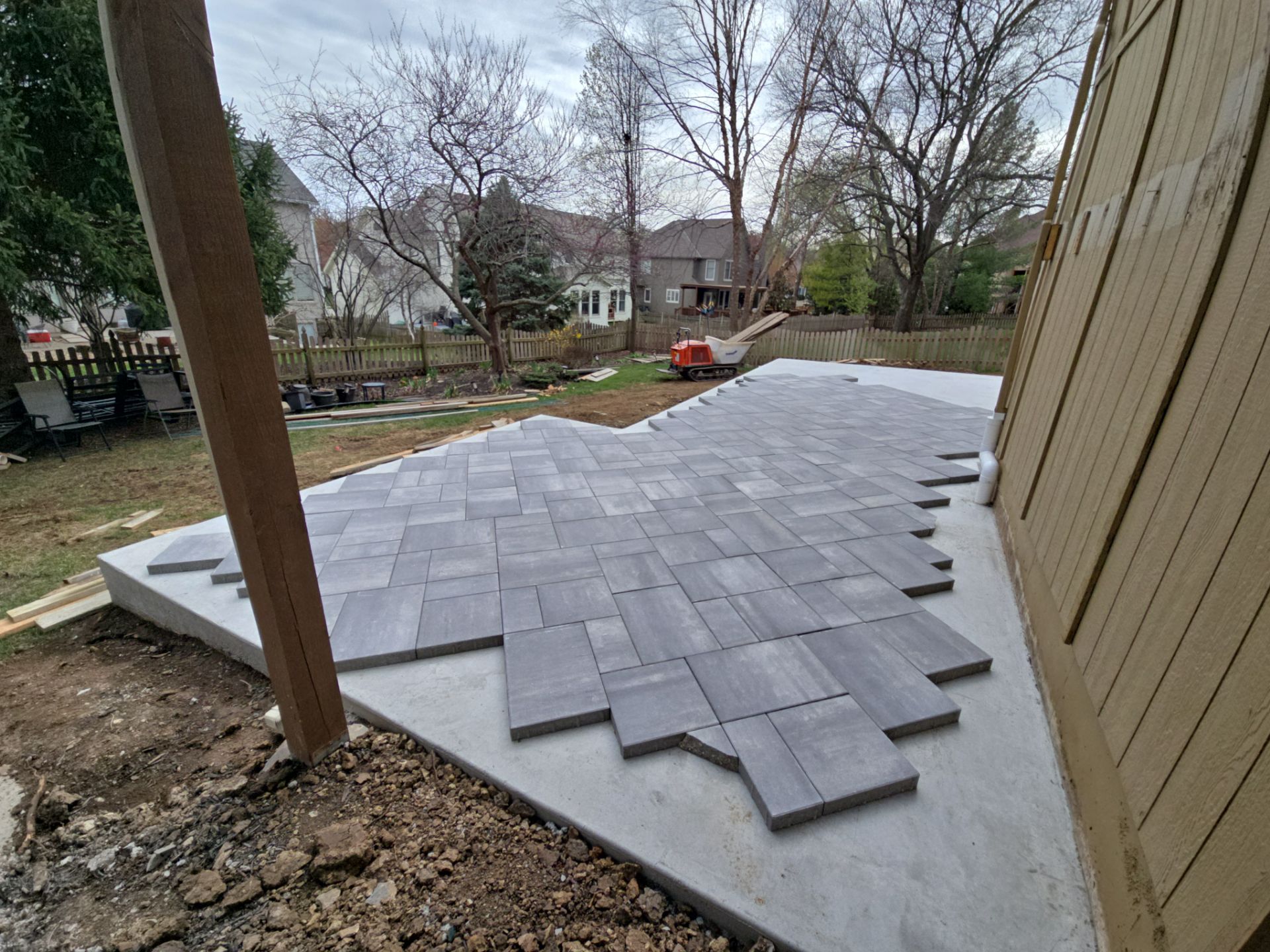 Back Yard Patio, Pergola, and Deck by LAND ESCAPES LLC