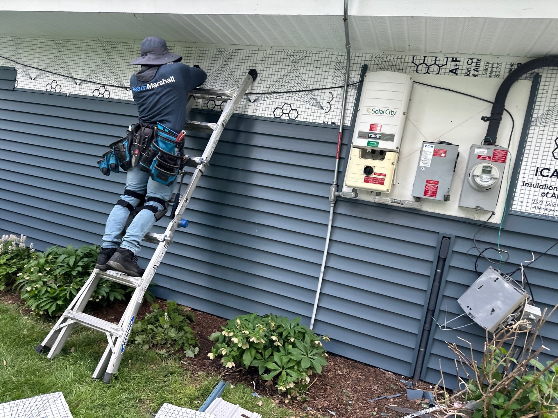 Vinyl Siding Transformation – Pacific Blue by Mighty Dog Roofing of Greater Middlesex County