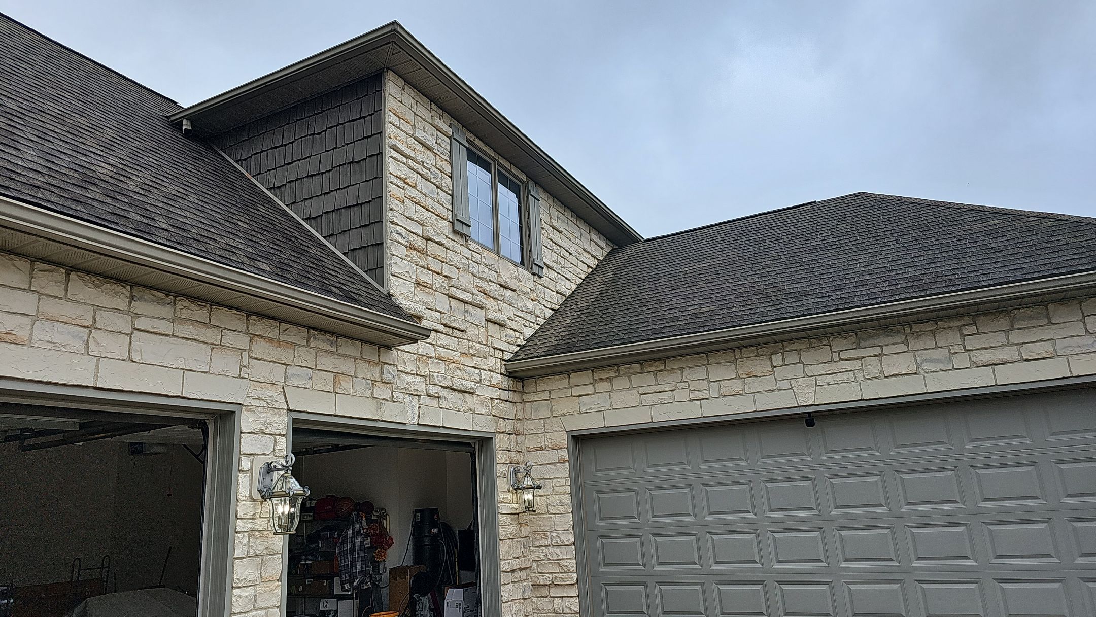 ATLAS PINNACLE COLOR: WEATHERED WOOD by Eagle Eye Roofing