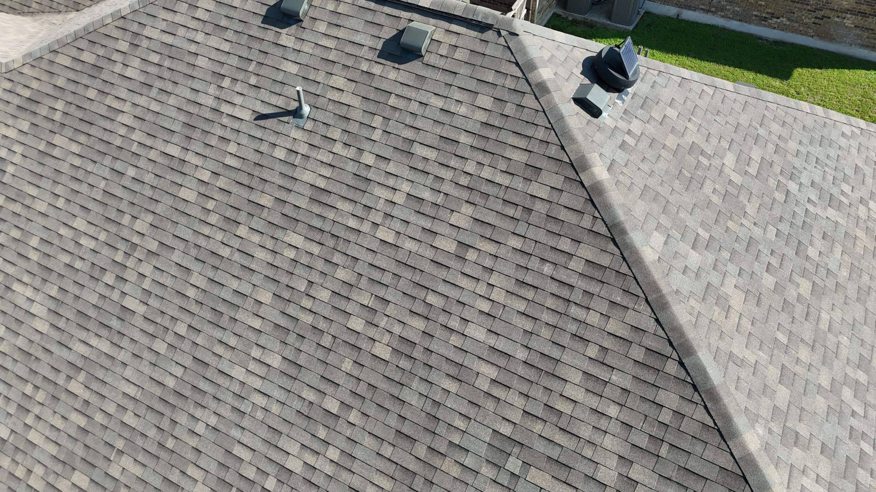 Weathered Wood - Malarkey Vista by RoofsOnly.com