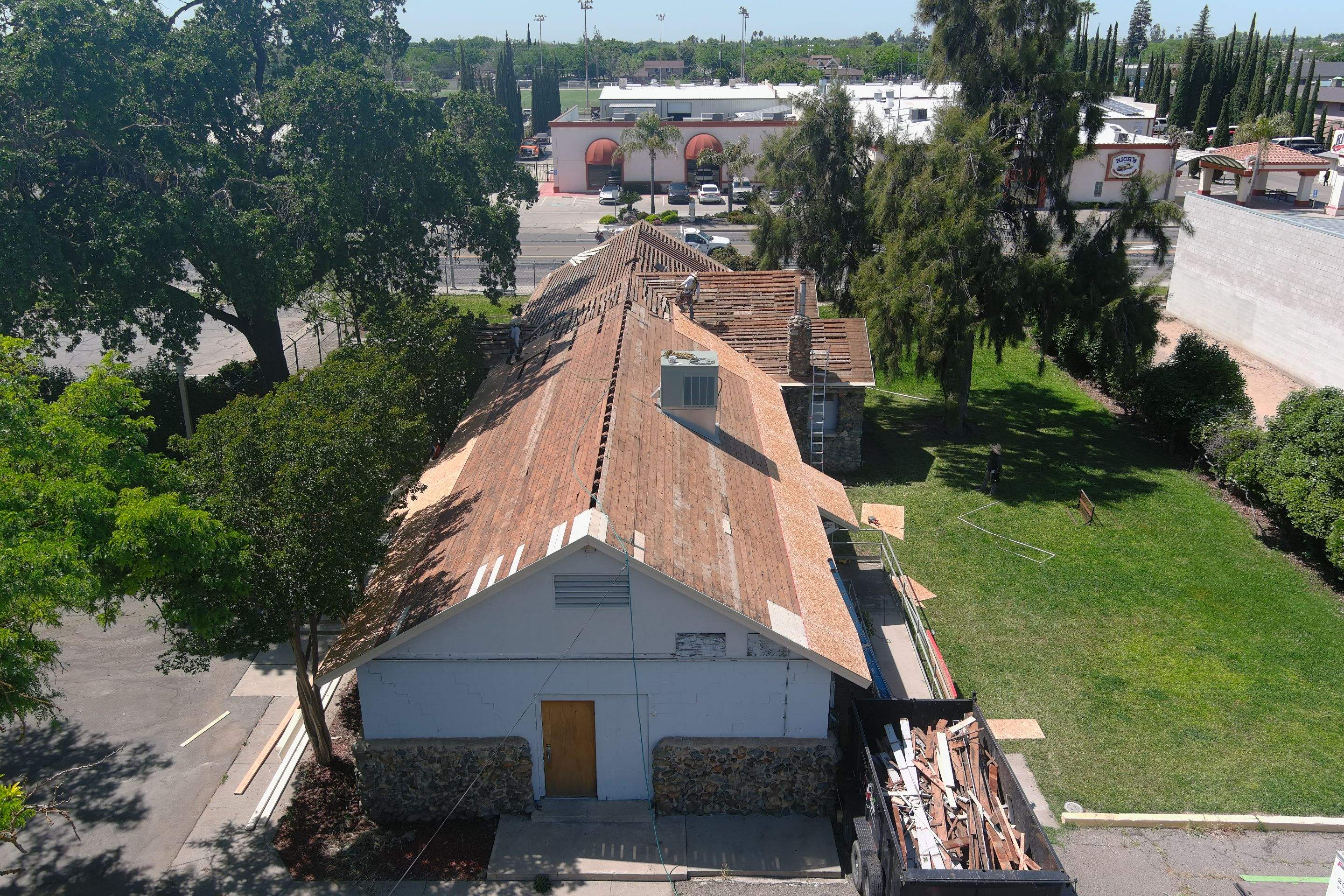 Certainteed Landmark Solaris shingle job at Merced Fairgrounds by Straight Edge Roofing Inc