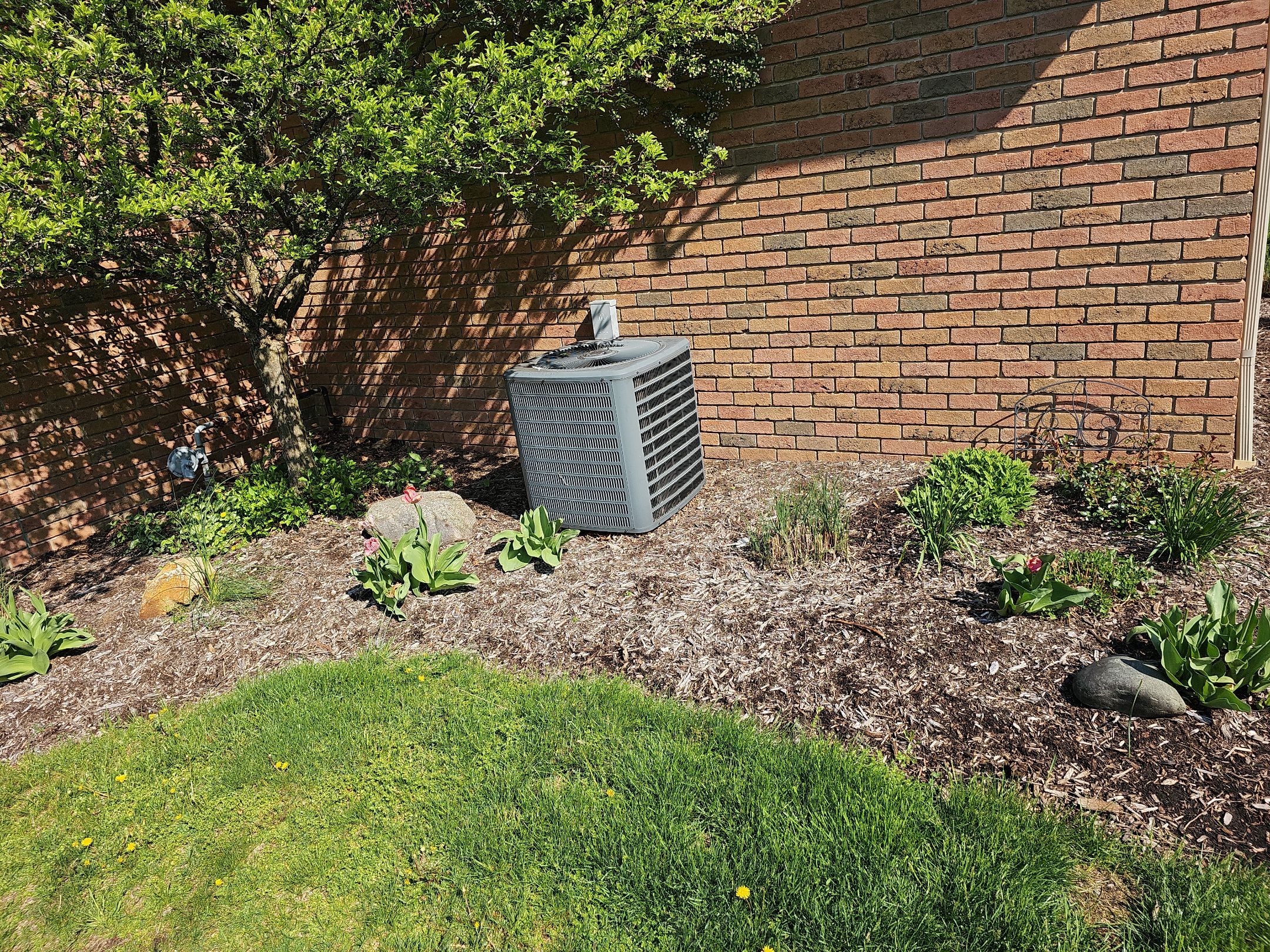 ATLAS PINNACLE COLOR: WEATHERED SHADOW by Eagle Eye Roofing