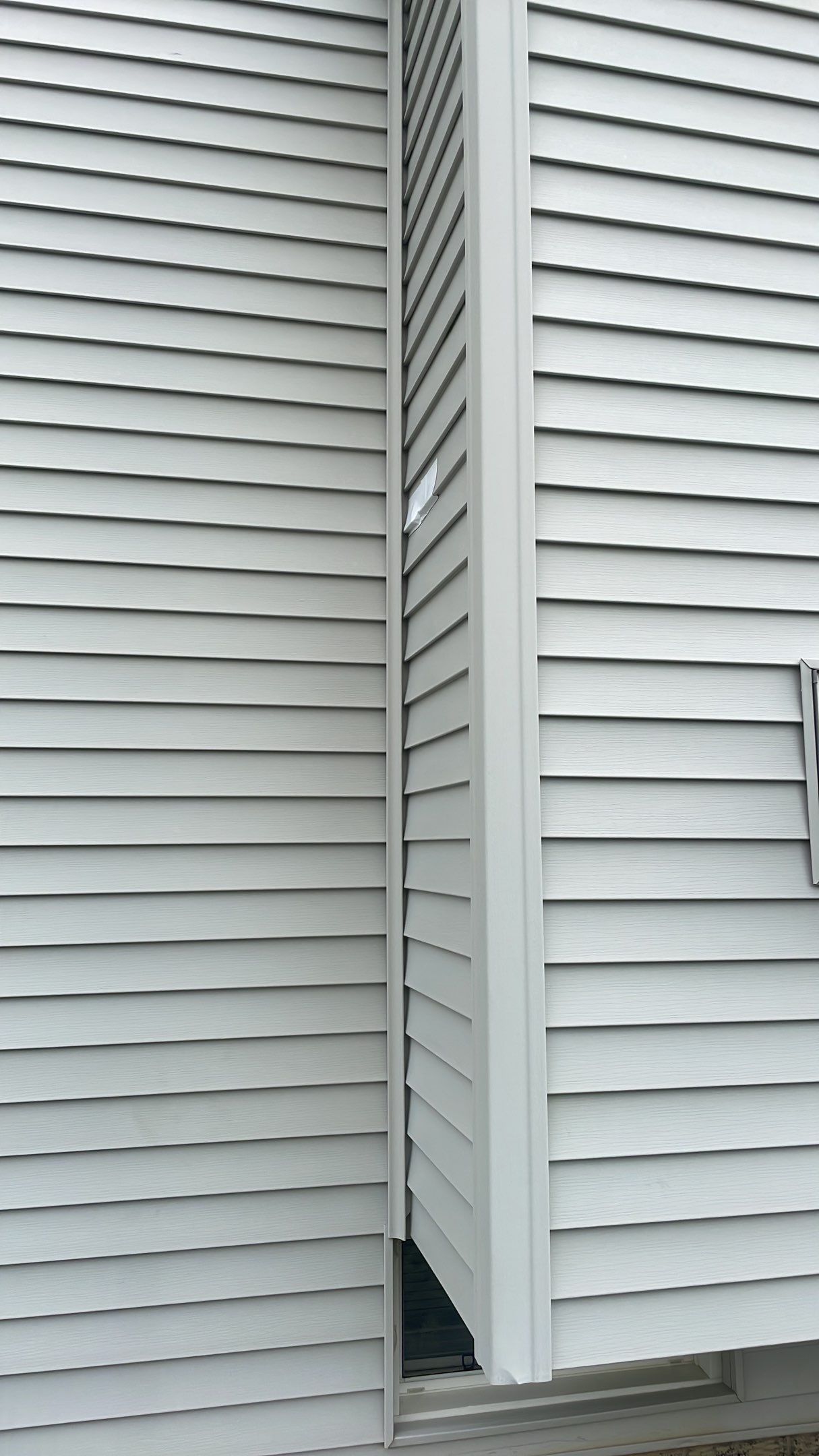 Siding Replacement using Certainteed Classic Restoration D4 by 180 Contractors