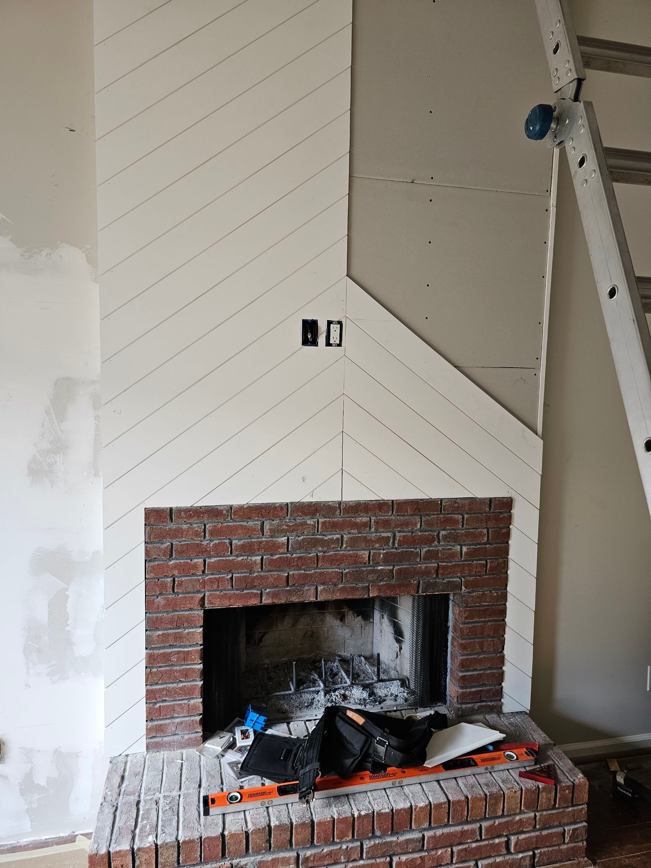 Ridgeway Parc - Chimney Buildout by Pillar and Pine