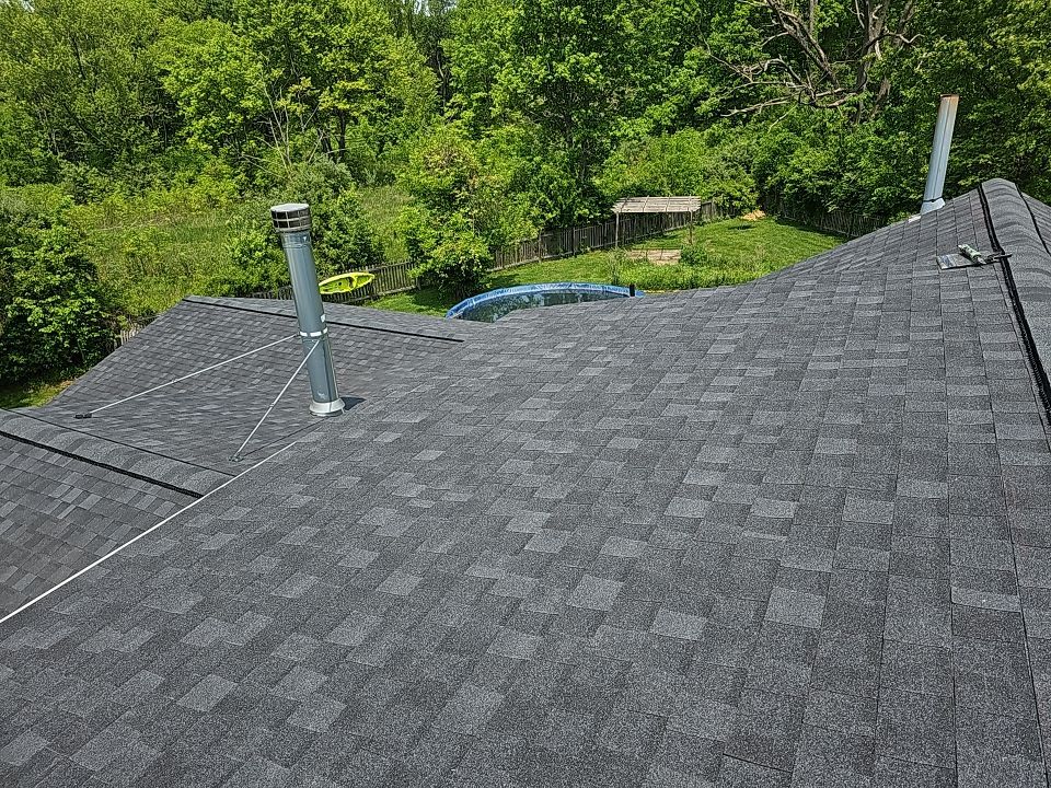 ATLAS PINNACLE COLOR: PRISTINE BLACK by Eagle Eye Roofing