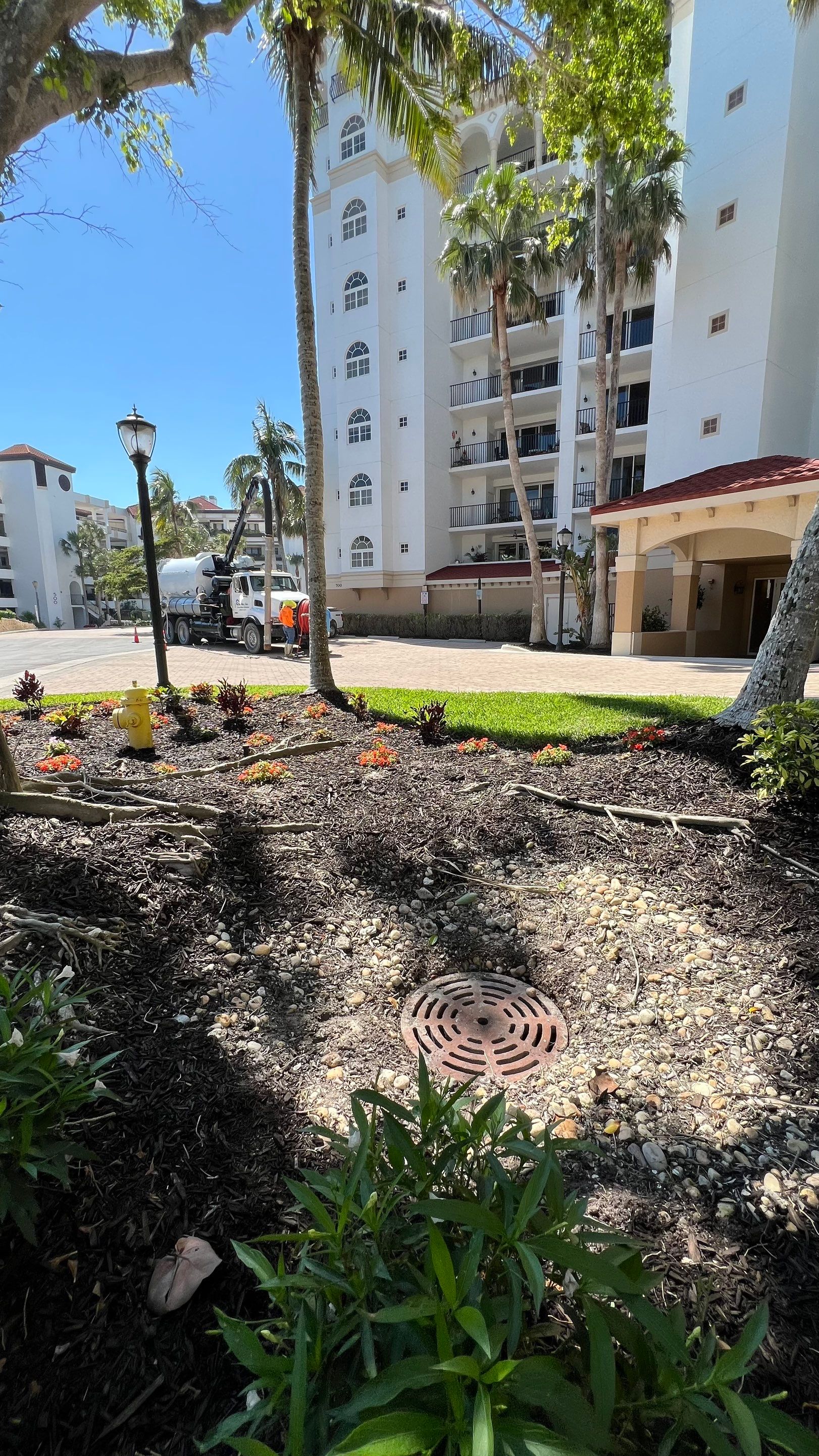 Condo Parking Garage Cleanup and Stormwater System Maintenance by APS Power & Water