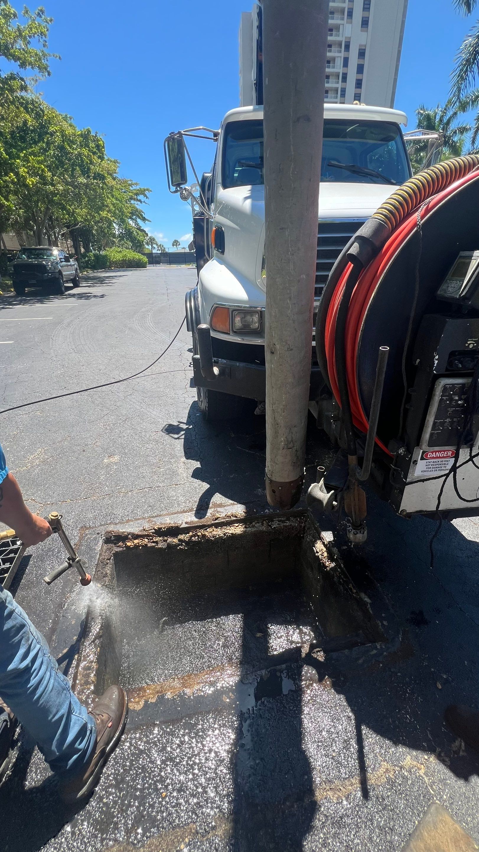 Marco Island Condo Stormwater System Maintenance and Standing Water Removal by APS Power & Water
