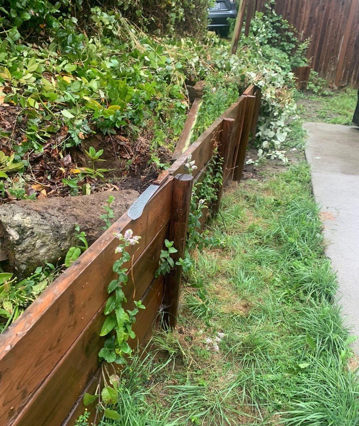 Jireh Outdoor Projects | Retaining Wall & Fence Build by Jireh Asphalt & Concrete Inc 