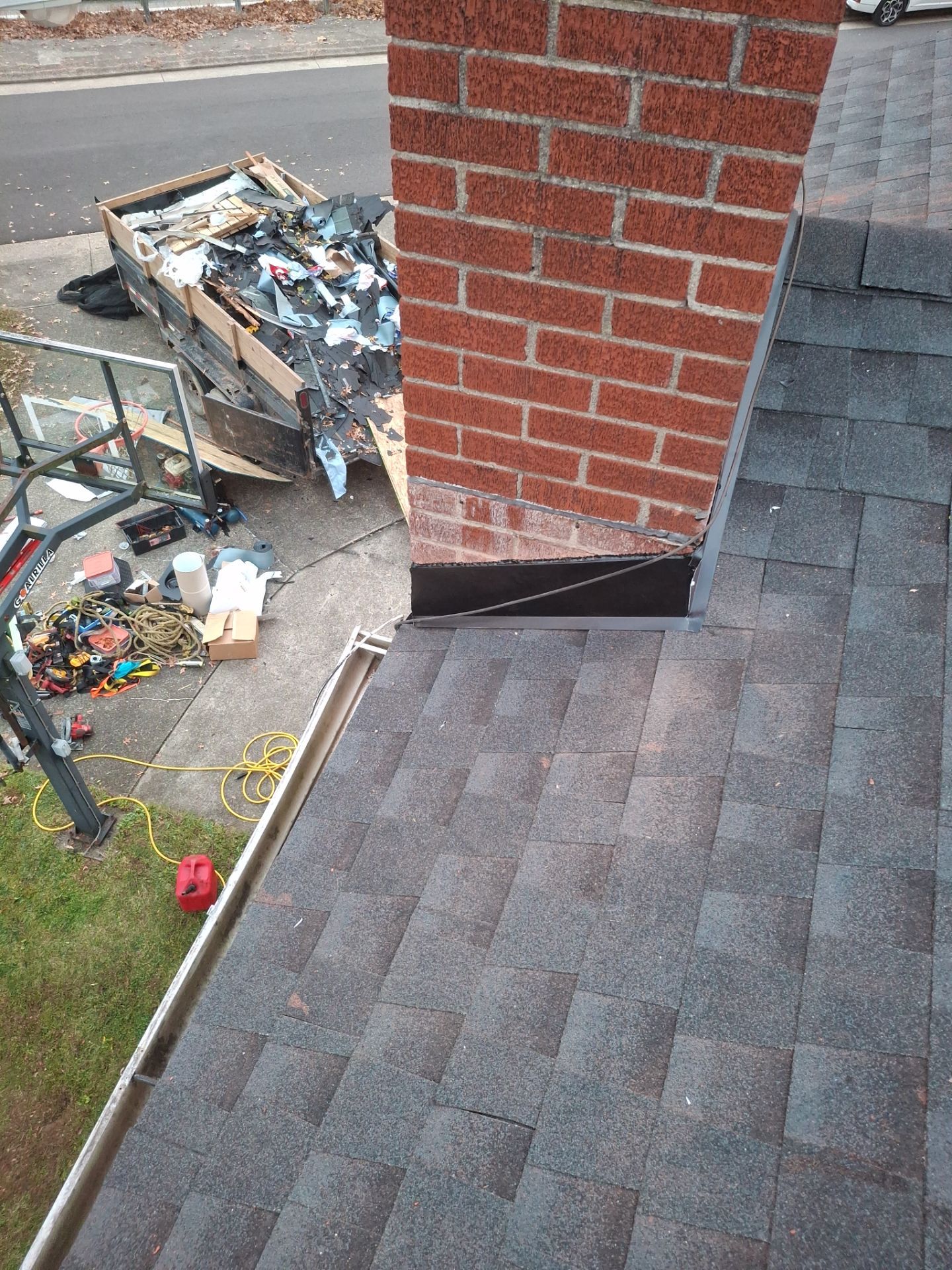 Residential Roofing Installation using GAF Timberline HDZ Charcoal by Rainstoppers Roofing