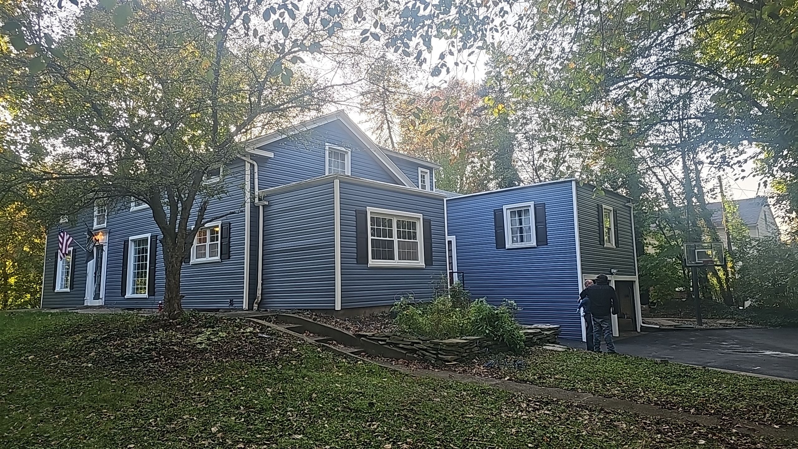 Norandex Cedar Knolls, Color: Jamestown Blue by Eagle Eye Roofing