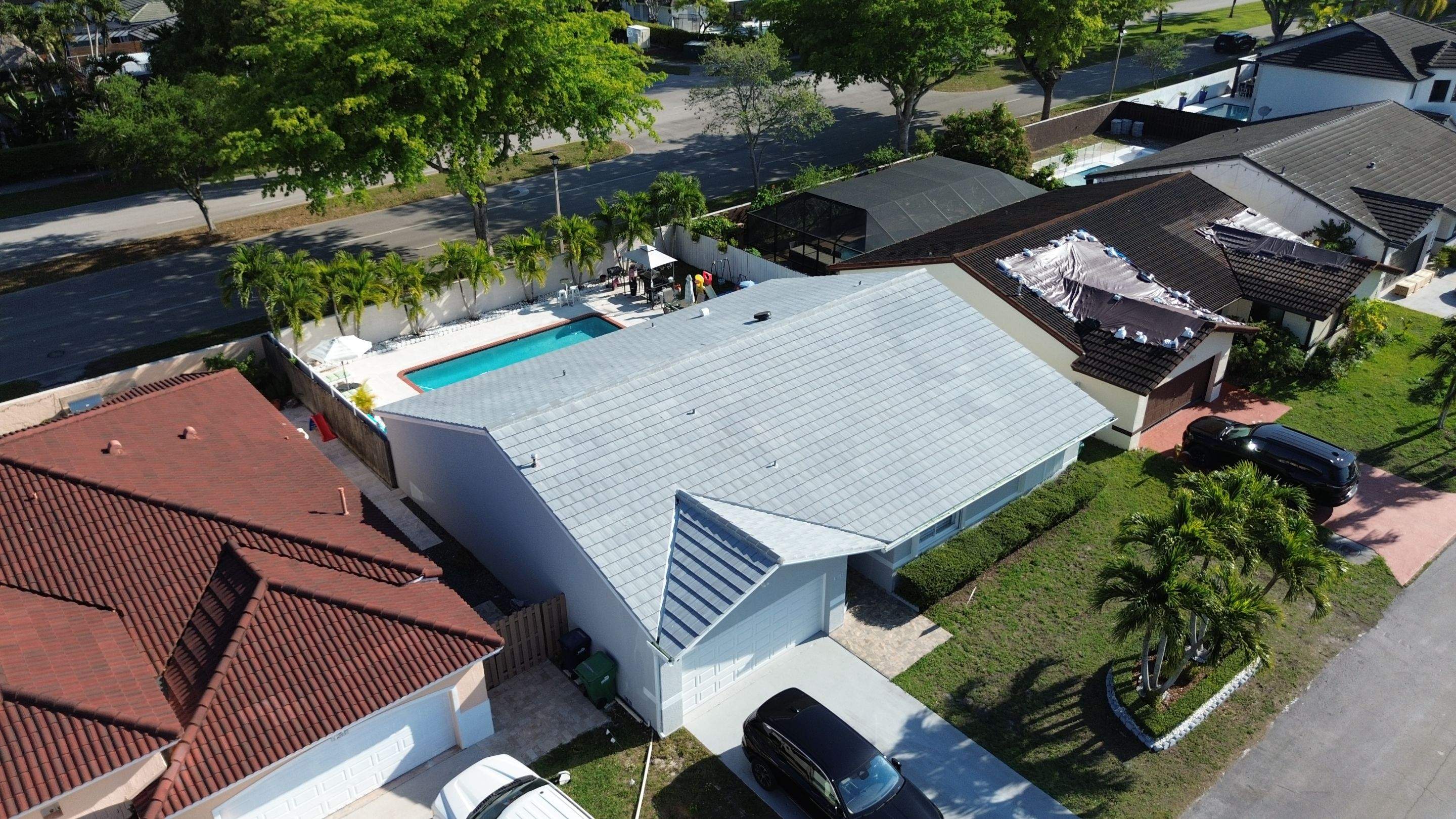 Crown - Windsor Slate - Moonlight Gray Blend by Istueta Roofing