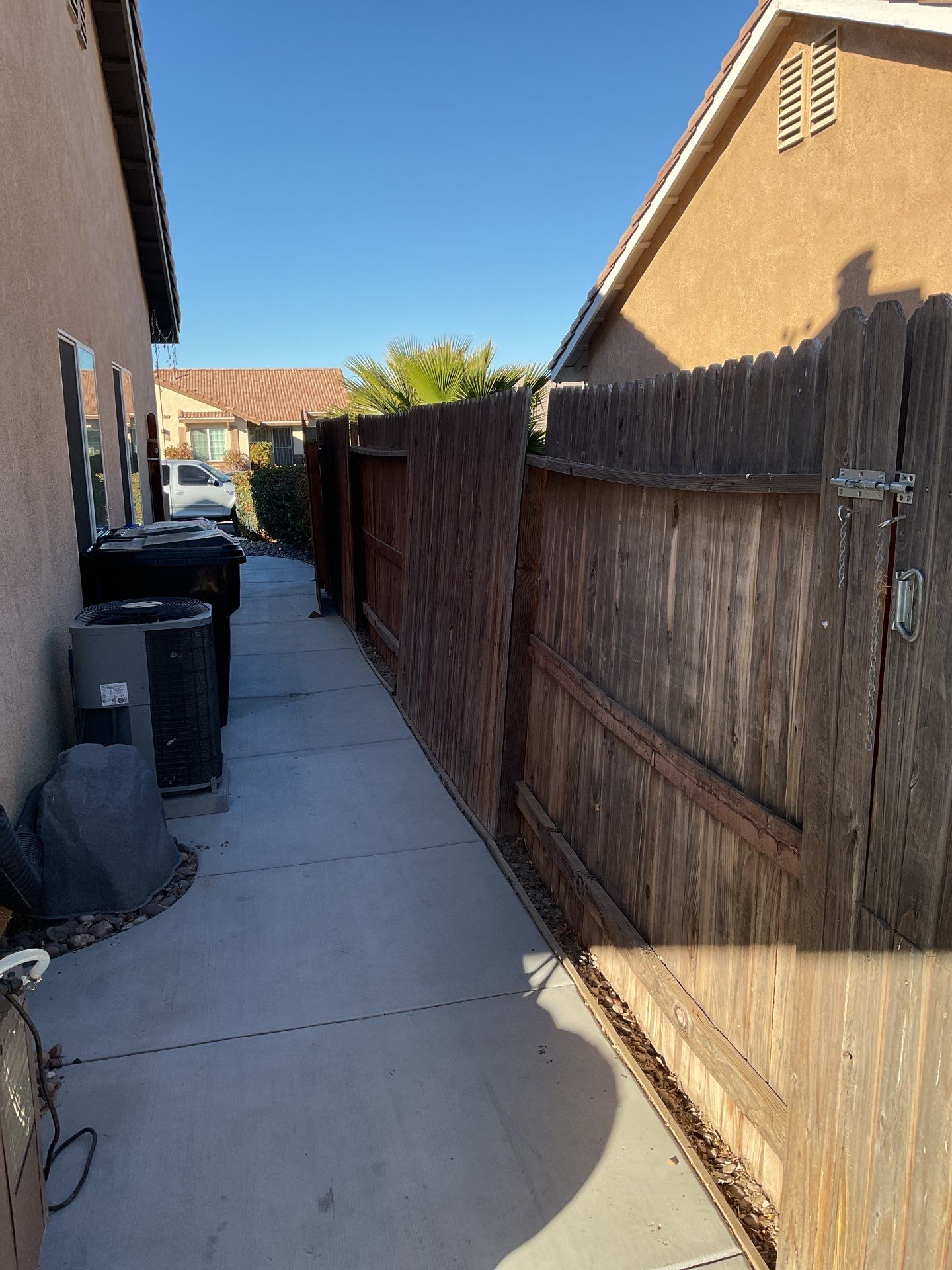 Fence installation using vinyl by Fence Guys Inc.
