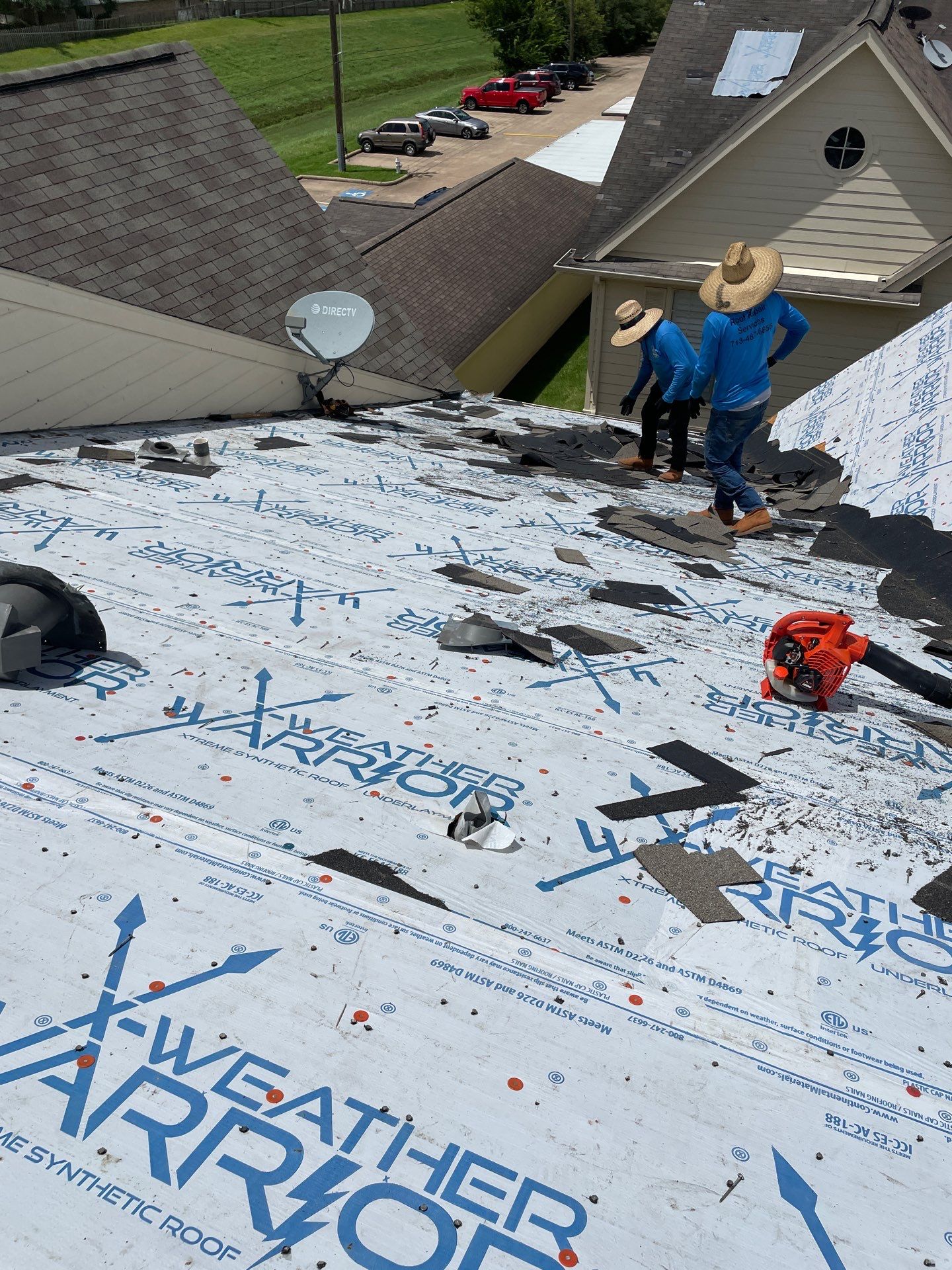 Residential Roofing Installation using Owen's Corning Duration (Lifetime) Shingles by Roof Repair Company