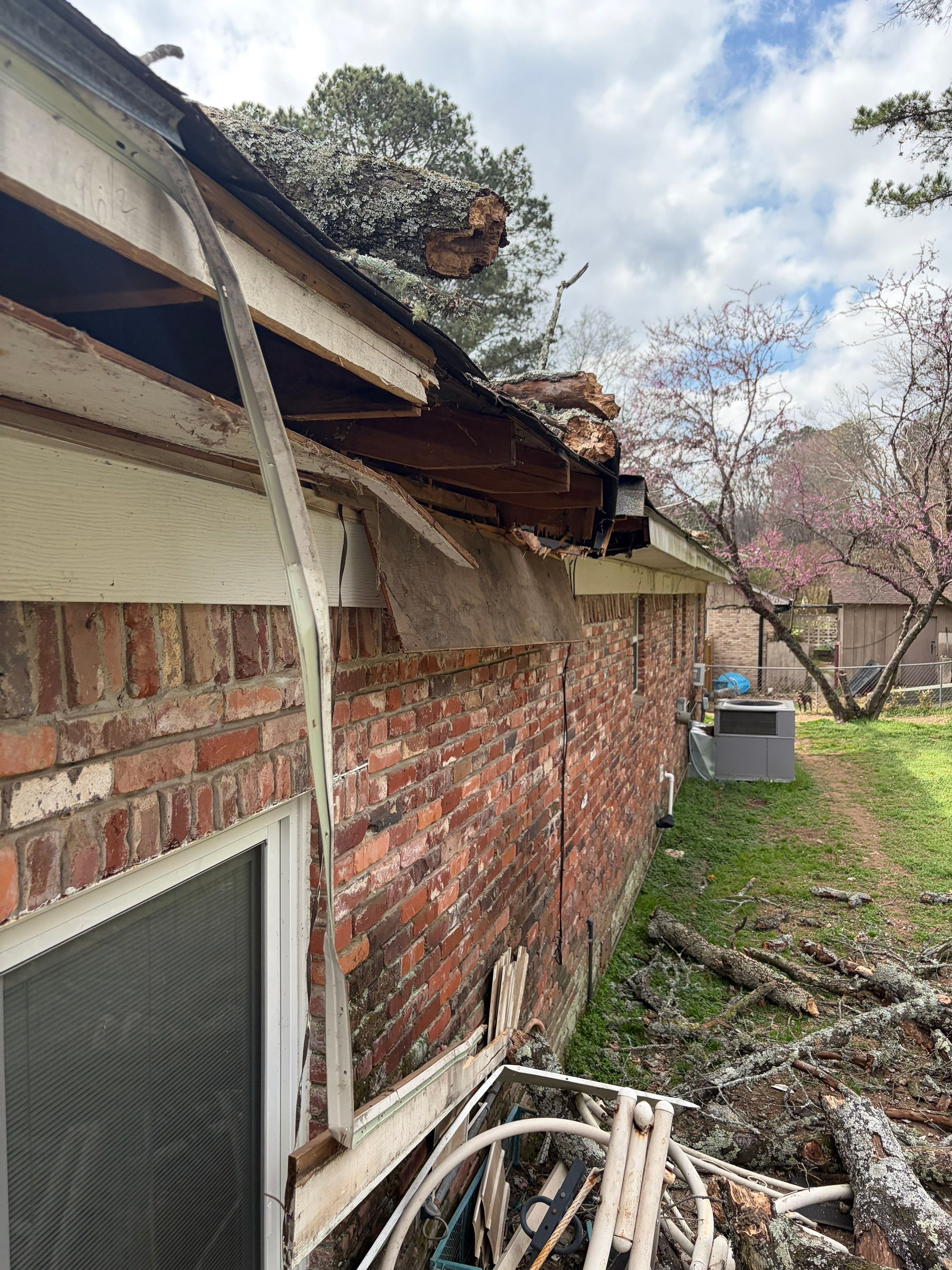 Full Roof Replacement and Storm Damage Restoration in Hot Springs by Temple Roofing and Exteriors