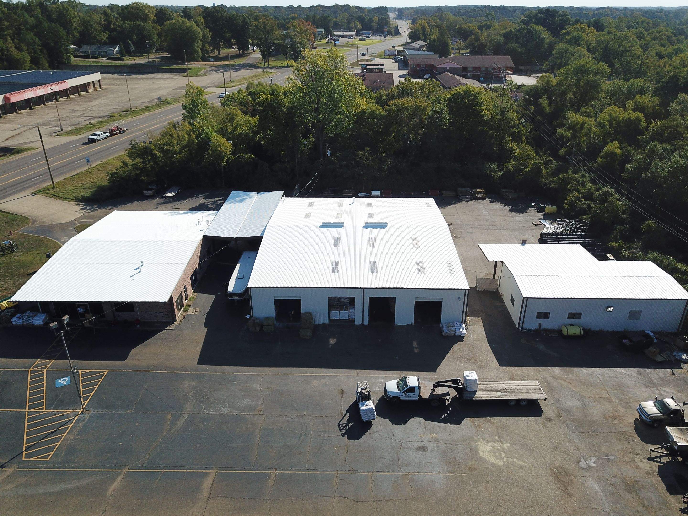 Sevier County Farmer's Co-Op by Hostetler Roofing