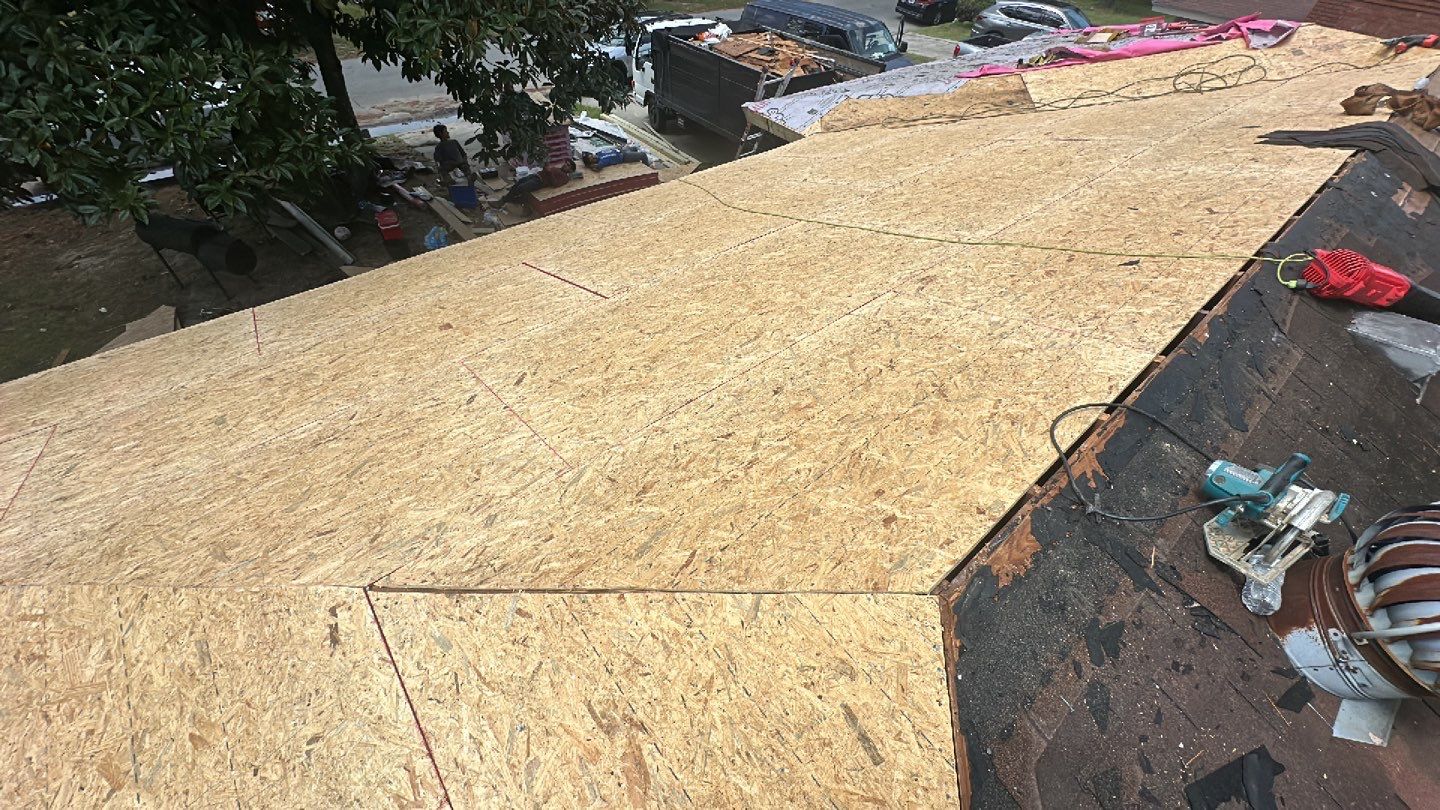 Residential Roofing Installation using Owens Corning Oakridge Estate Grey by Talya Roofing