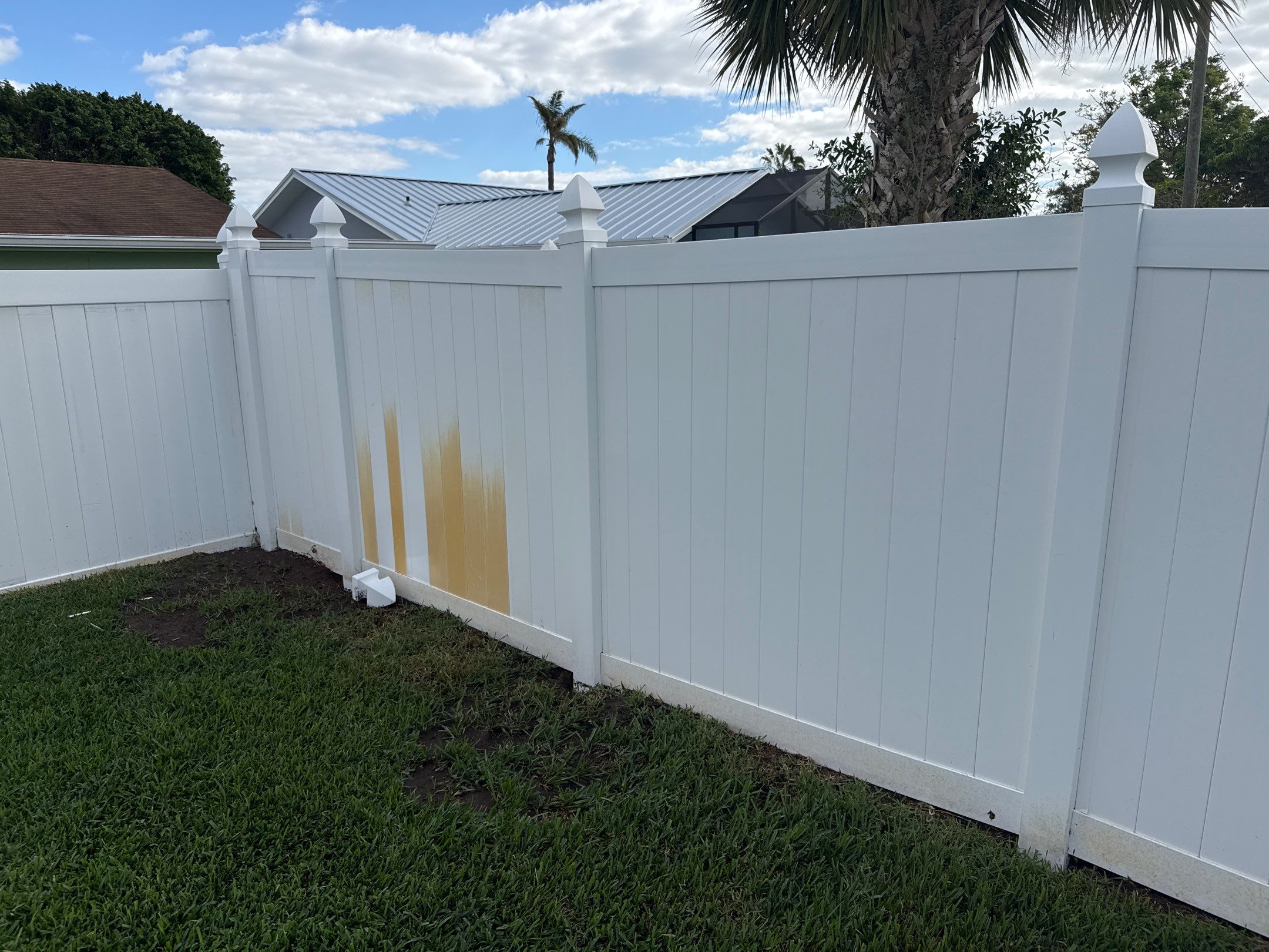West Bradenton Pressure Washing and Rust Treatment by Sunshine AquaWash