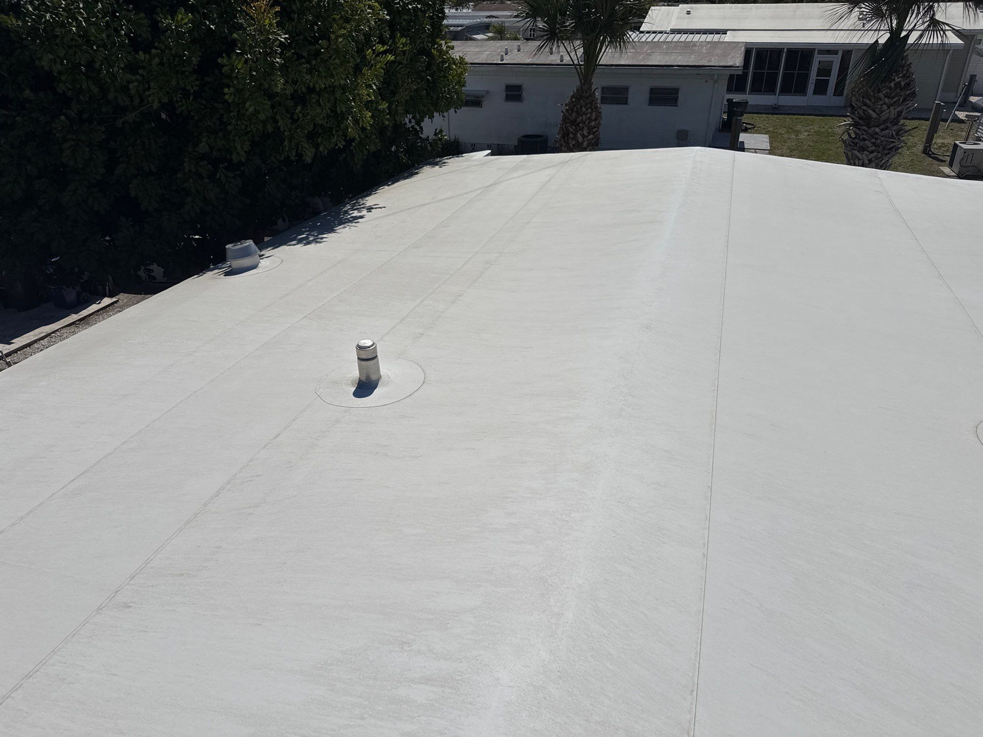 TPO Roof Cleaning – Tri-Par Estates, Sarasota, FL (5-Star Review) by Sunshine AquaWash